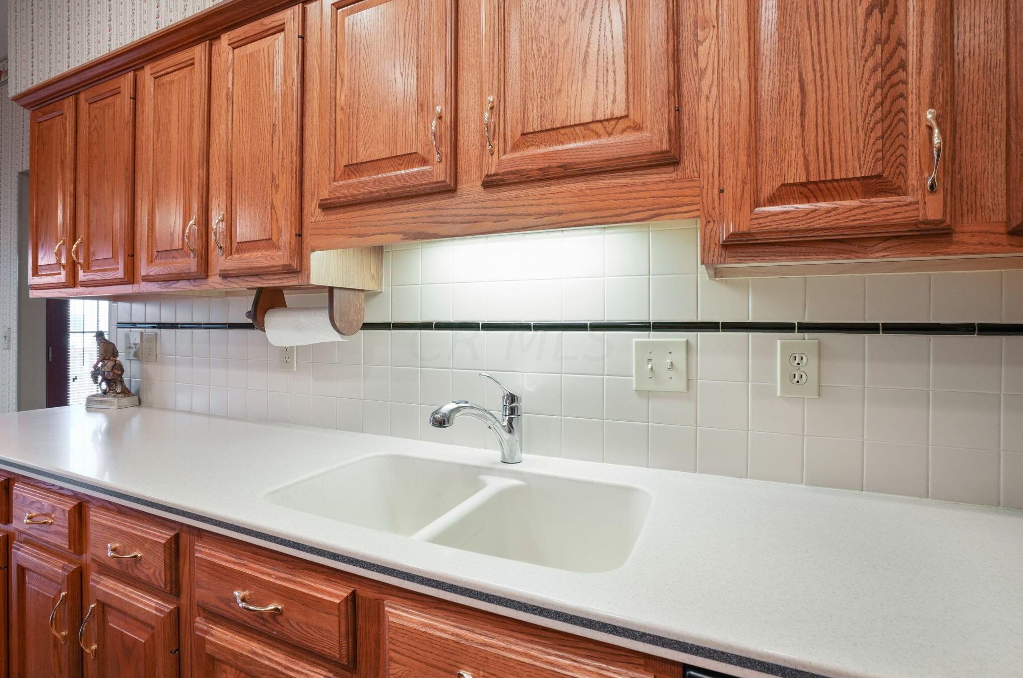 5043 Breckenhurst Dr, Hilliard OH  43026-8660 exterior