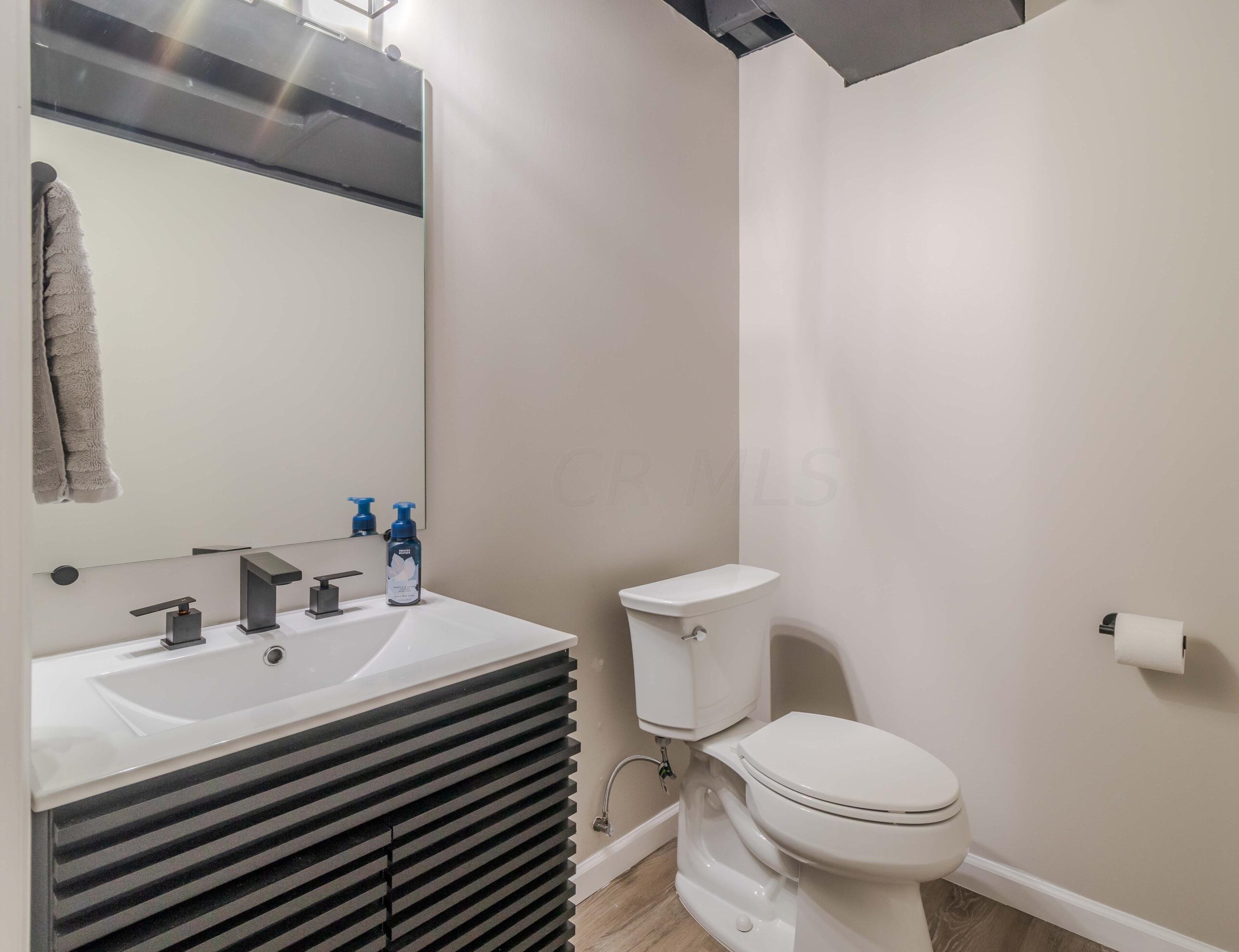 2363 Pine Crest Dr, Lancaster OH  43130-7731 exterior