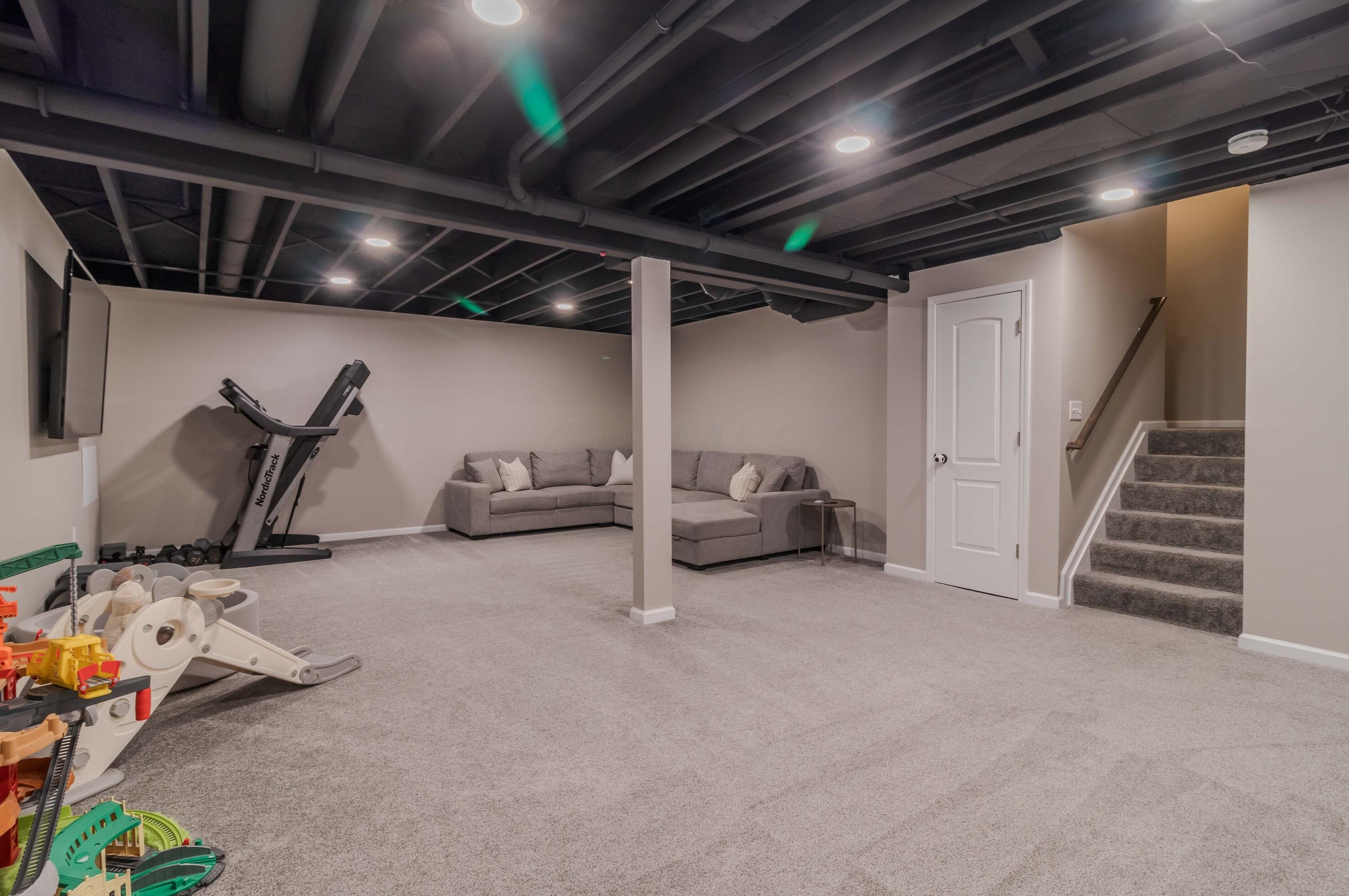 2363 Pine Crest Dr, Lancaster OH  43130-7731 exterior