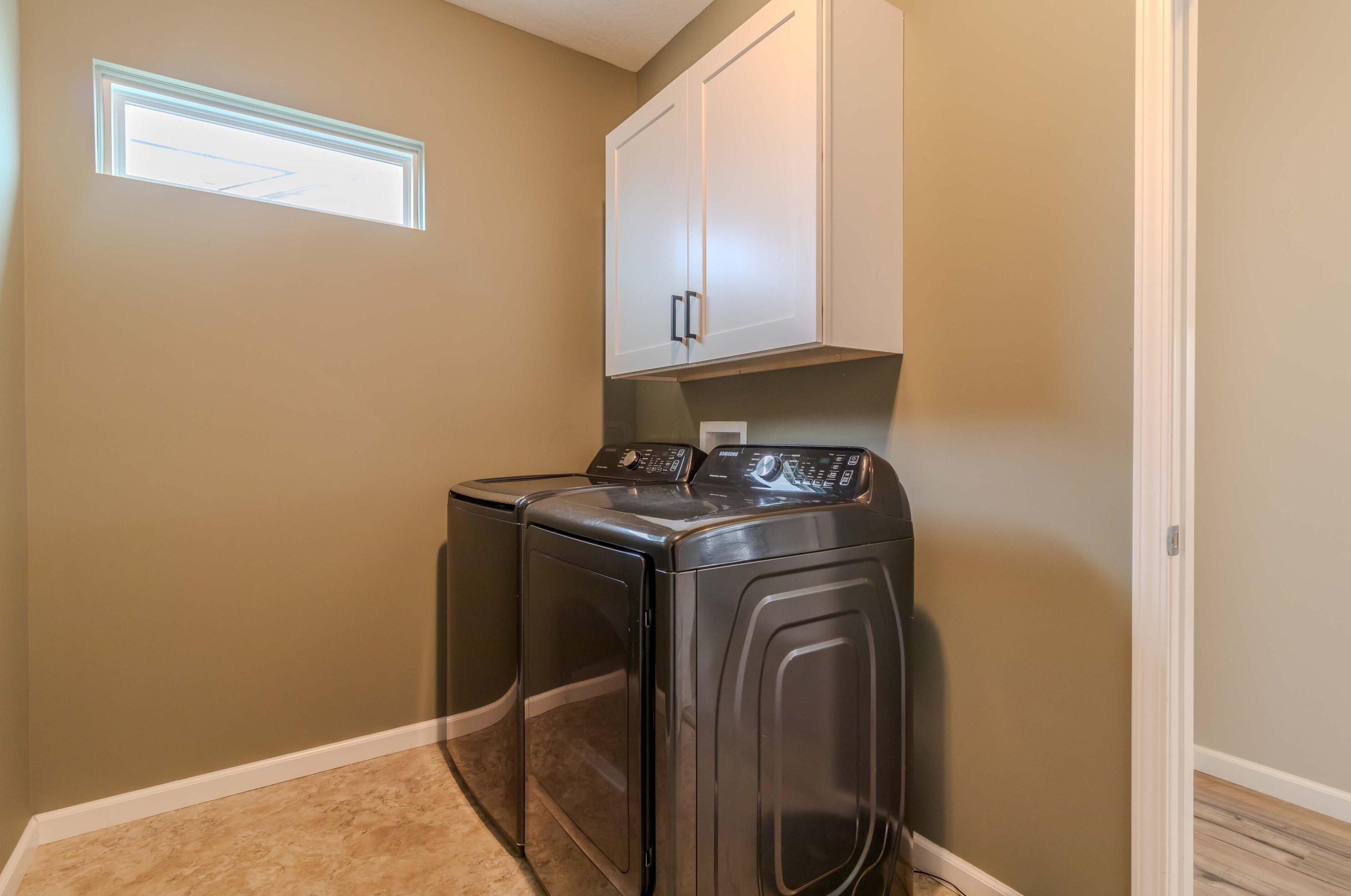 2363 Pine Crest Dr, Lancaster OH  43130-7731 exterior