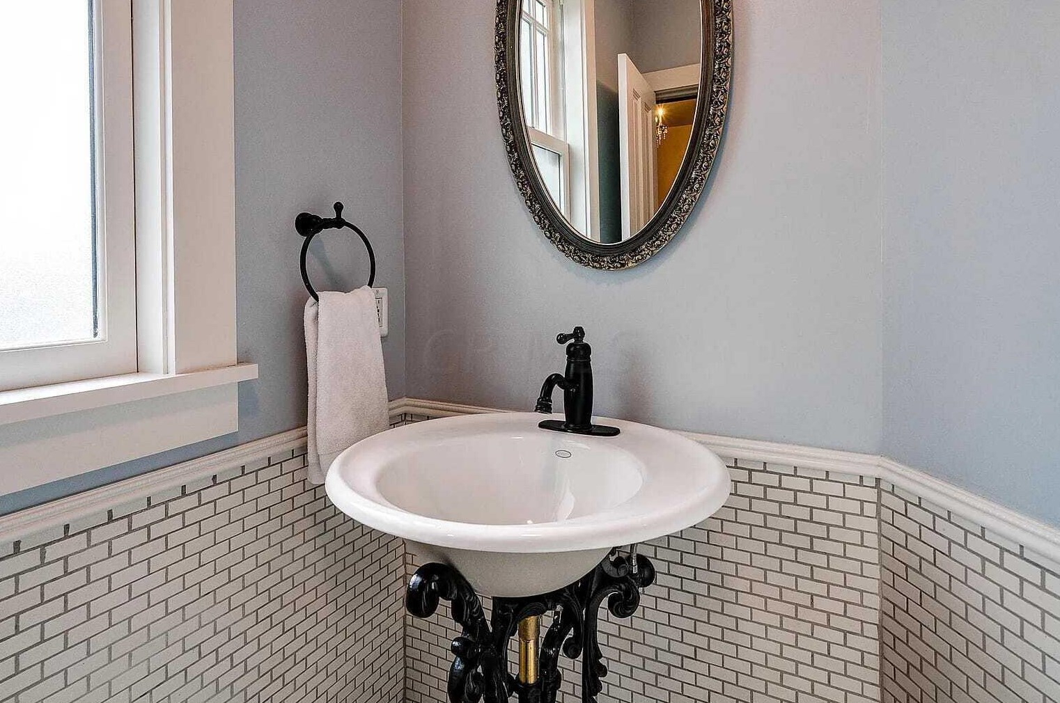 1329 Forsythe Ave, Columbus OH  43201-3234 exterior