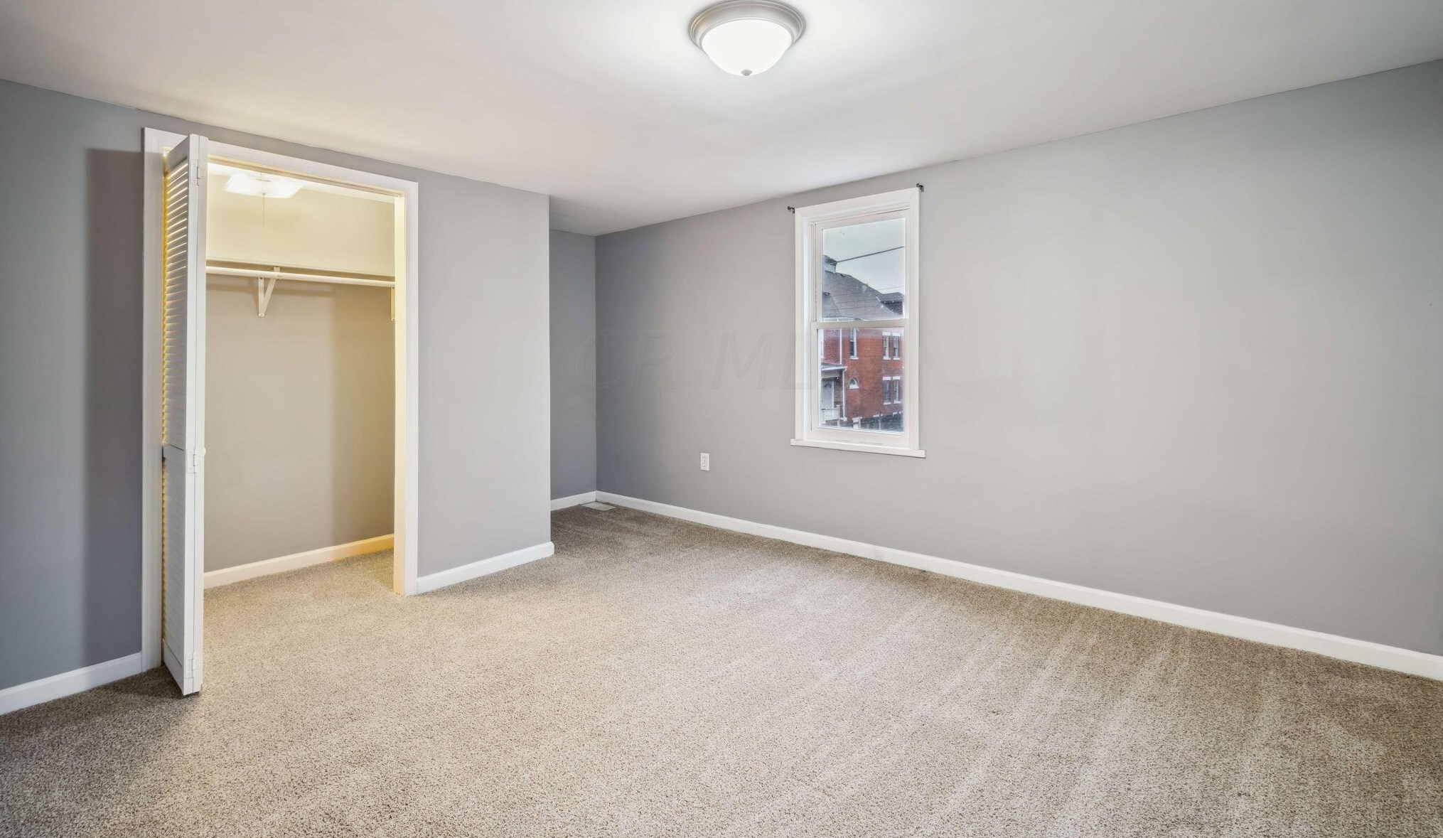 24 Innis Ave, Columbus OH  43207-1868 exterior