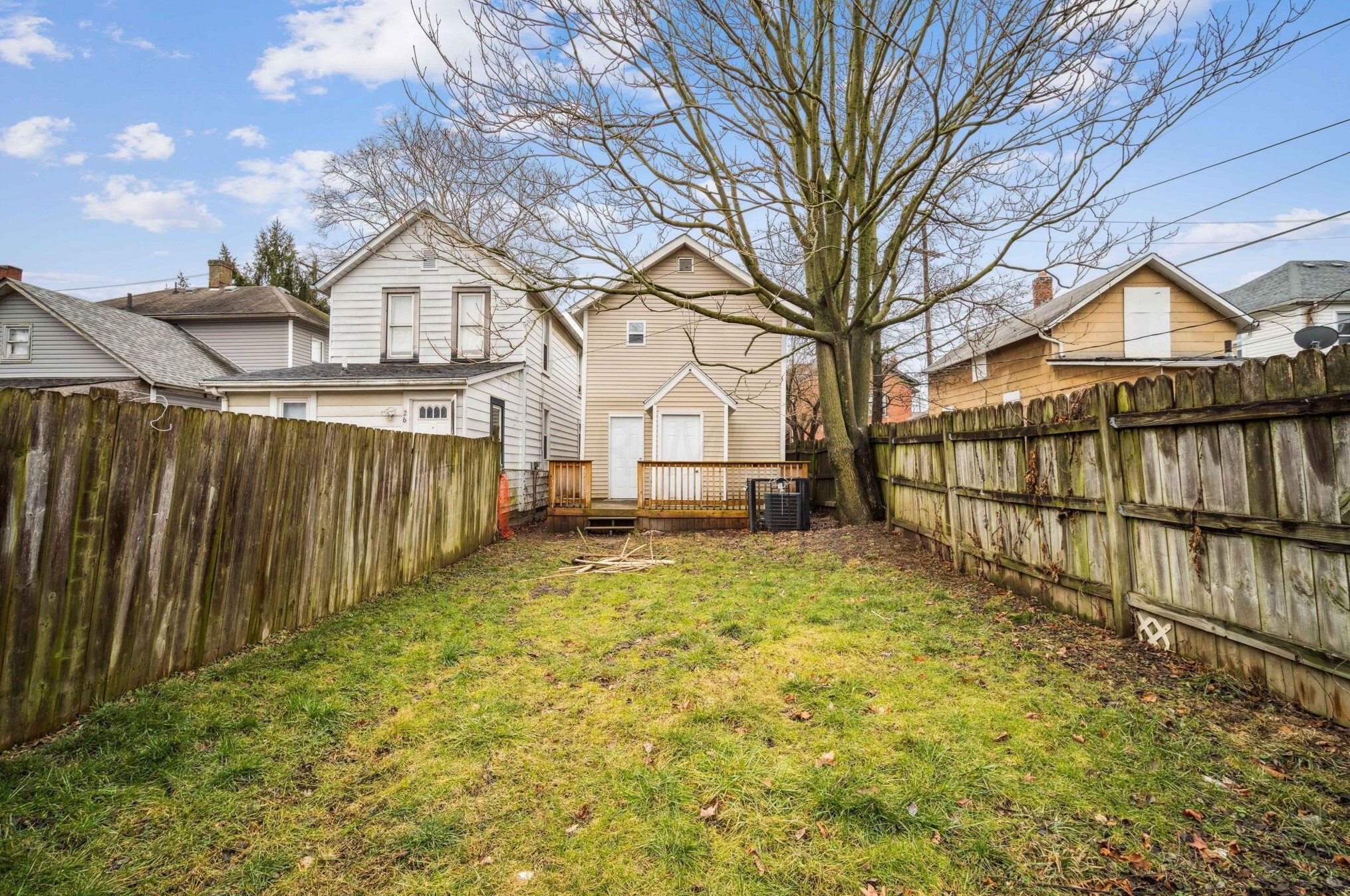 24 Innis Ave, Columbus OH  43207-1868 exterior