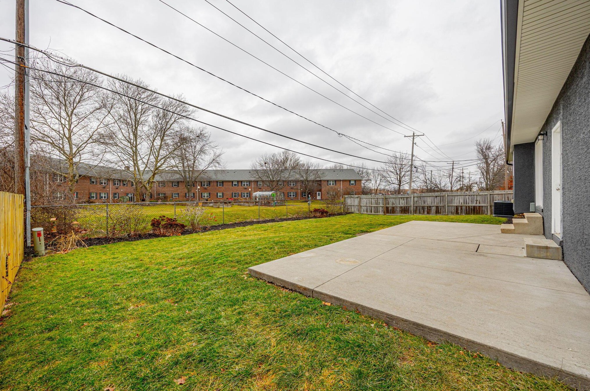 5481 Blue Ash Rd, Columbus OH  43229-3630 exterior