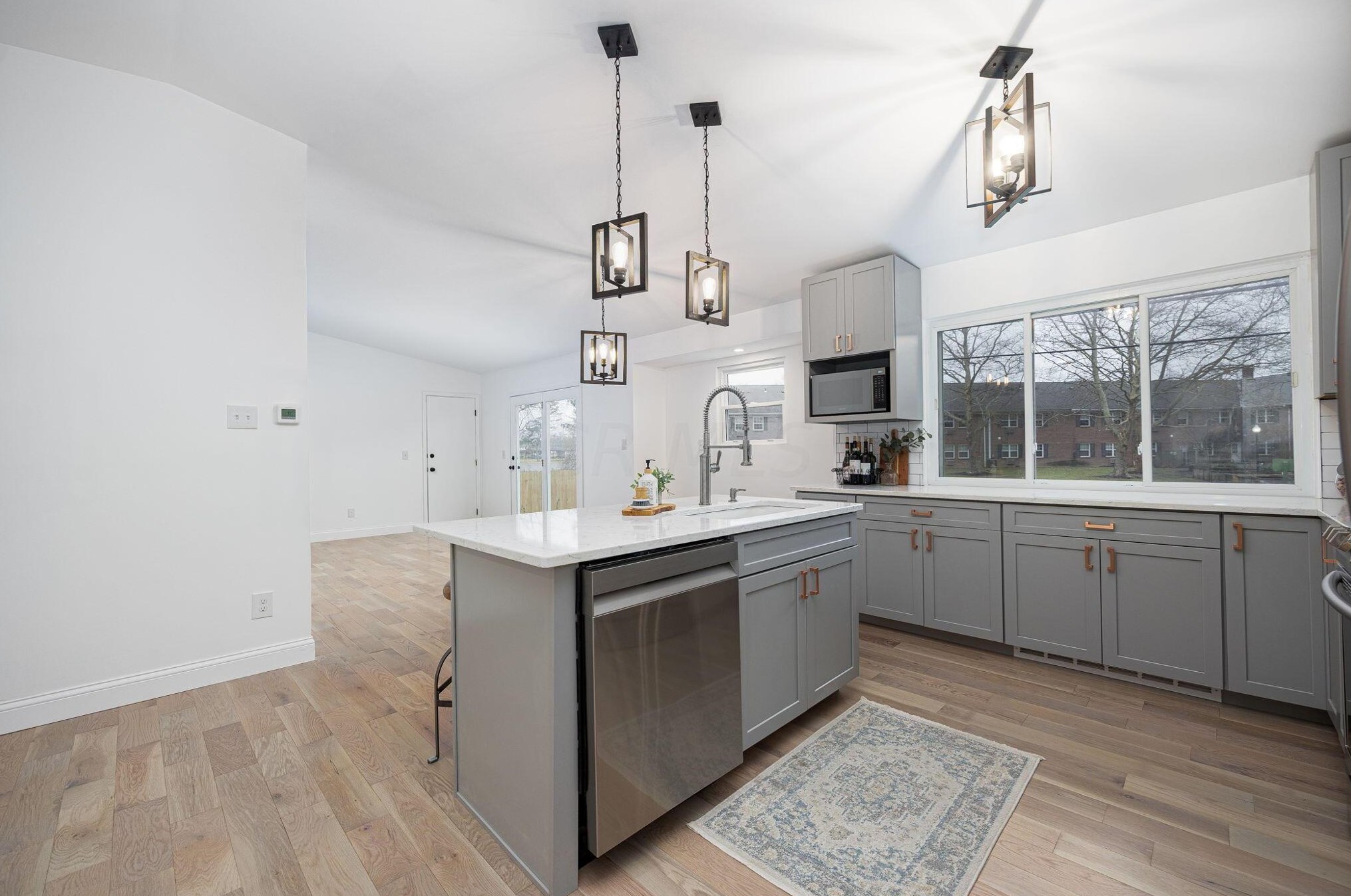 5481 Blue Ash Rd, Columbus OH  43229-3630 exterior