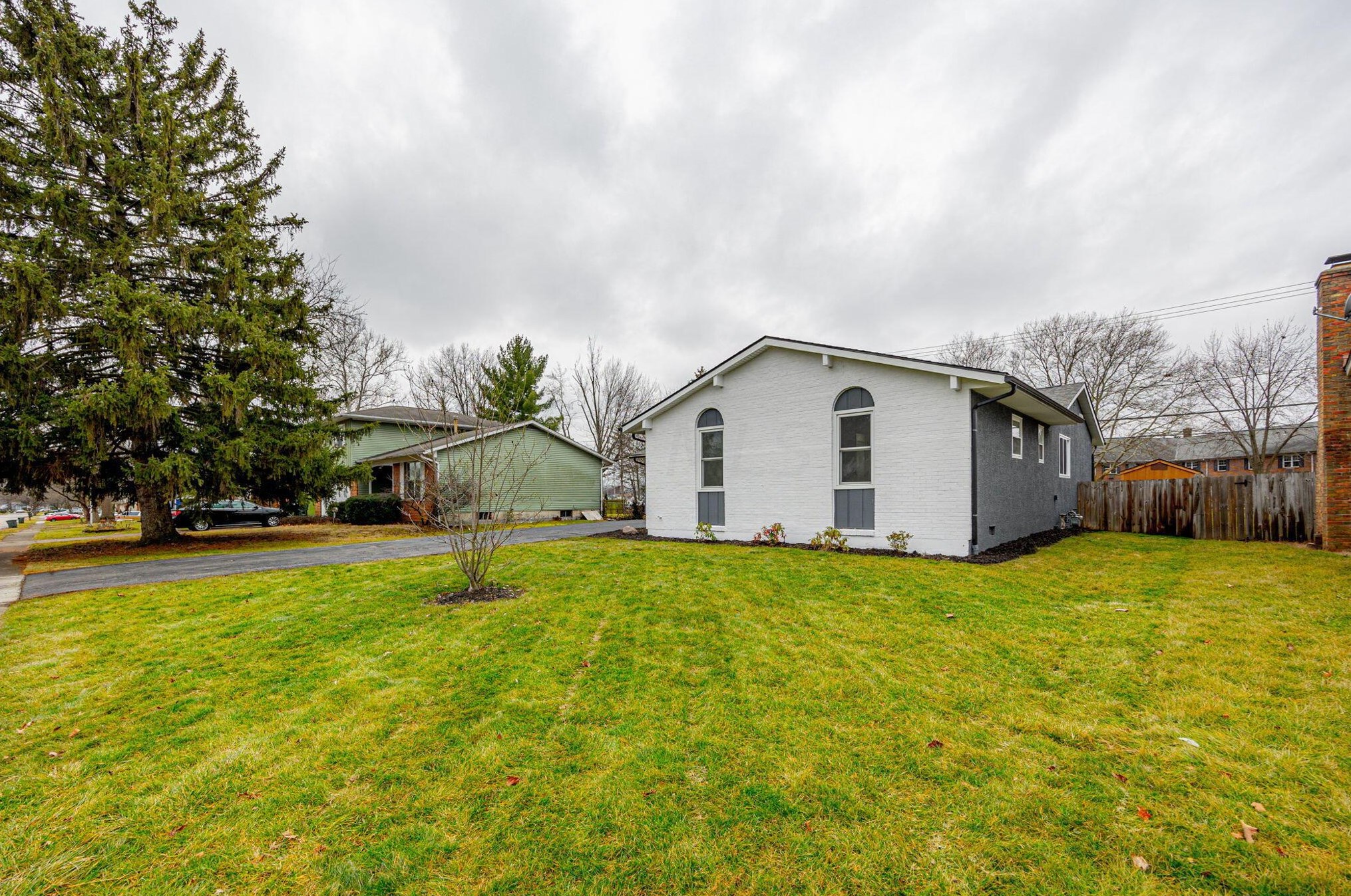 5481 Blue Ash Rd, Columbus OH  43229-3630 exterior