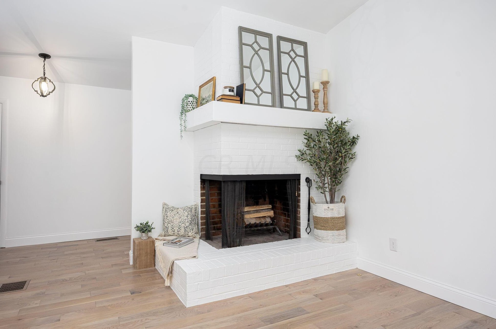 5481 Blue Ash Rd, Columbus OH  43229-3630 exterior