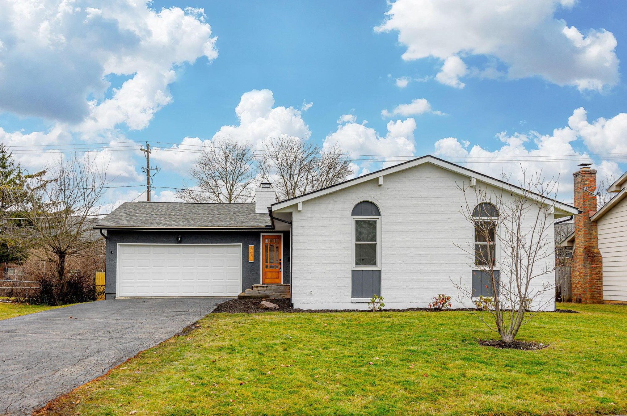 5481 Blue Ash Rd, Columbus OH  43229-3630 exterior