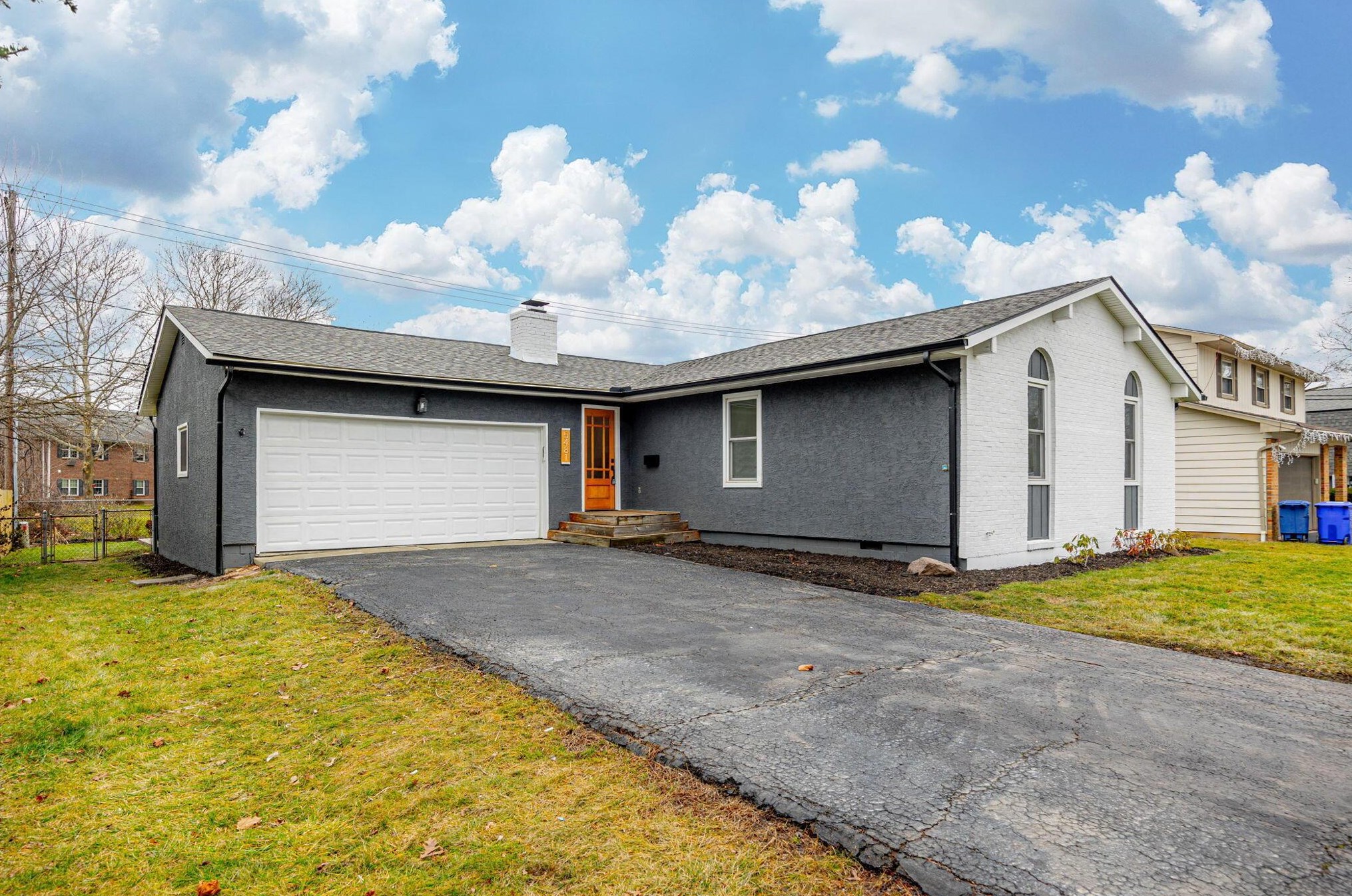 5481 Blue Ash Rd, Columbus OH  43229-3630 exterior