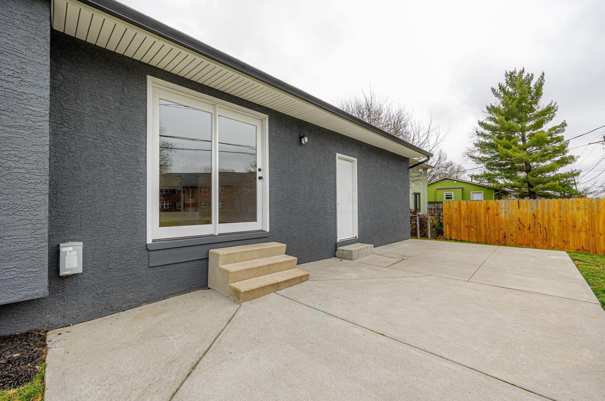 5481 Blue Ash Rd, Columbus OH  43229-3630 exterior