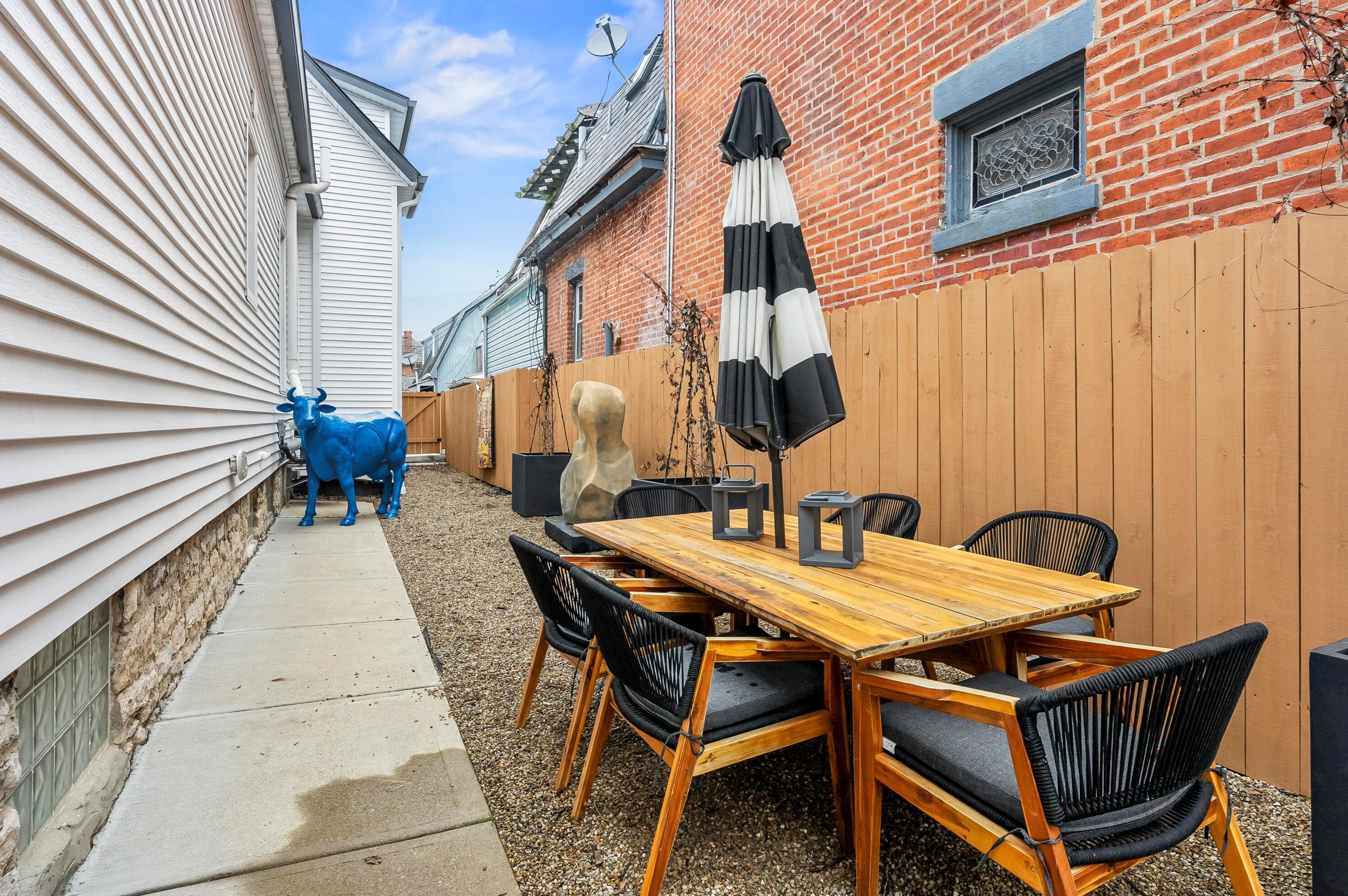 242 Thurman Ave, Columbus OH  43206-3580 exterior