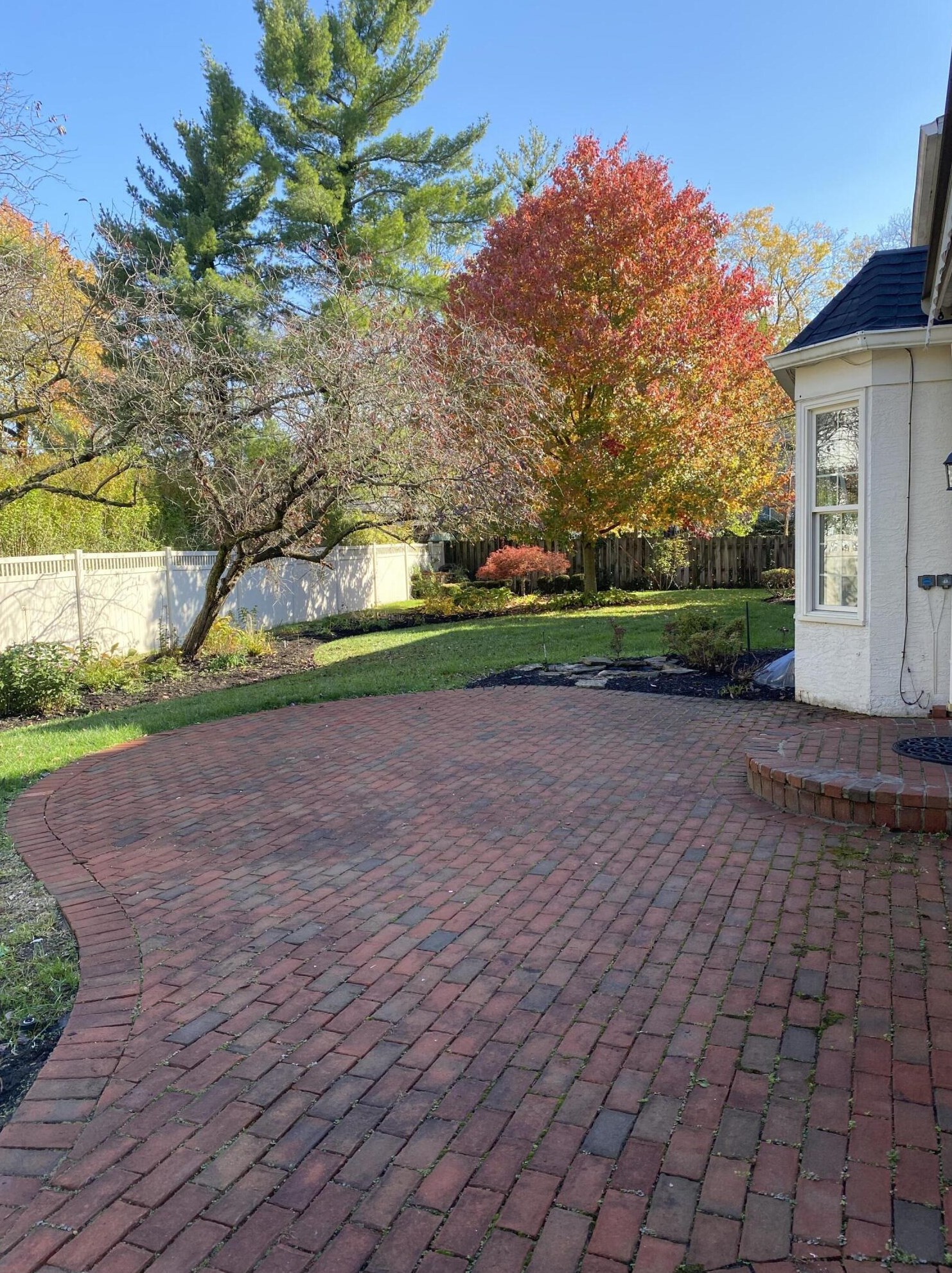 2290 Haverford Rd, Columbus OH  43220-4320 exterior