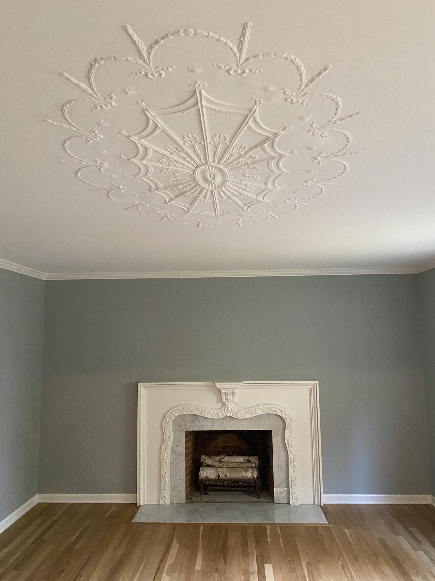 2290 Haverford Rd, Columbus OH  43220-4320 exterior