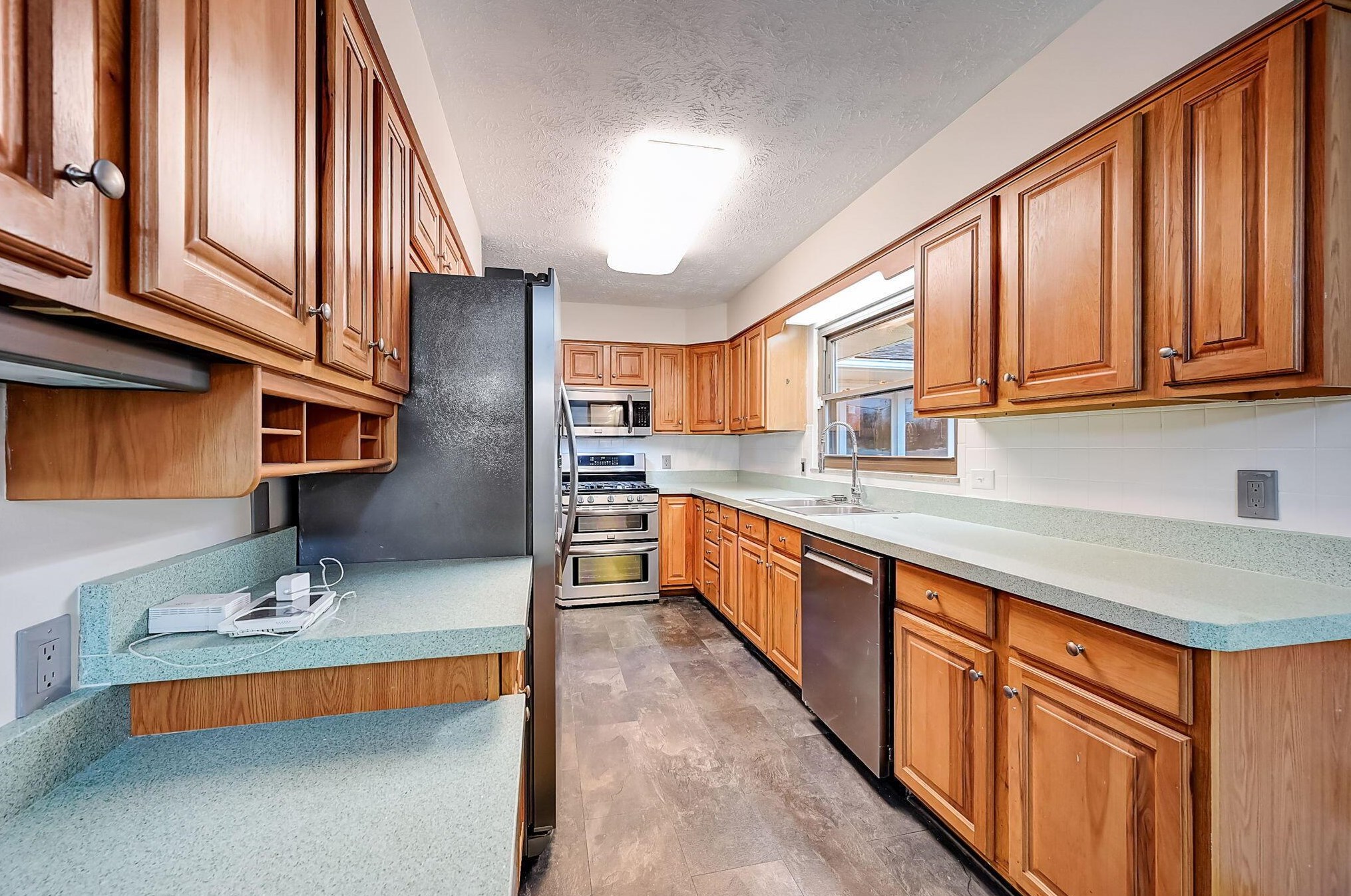 9563 Brookside Dr, Pickerington OH  43147-9206 exterior