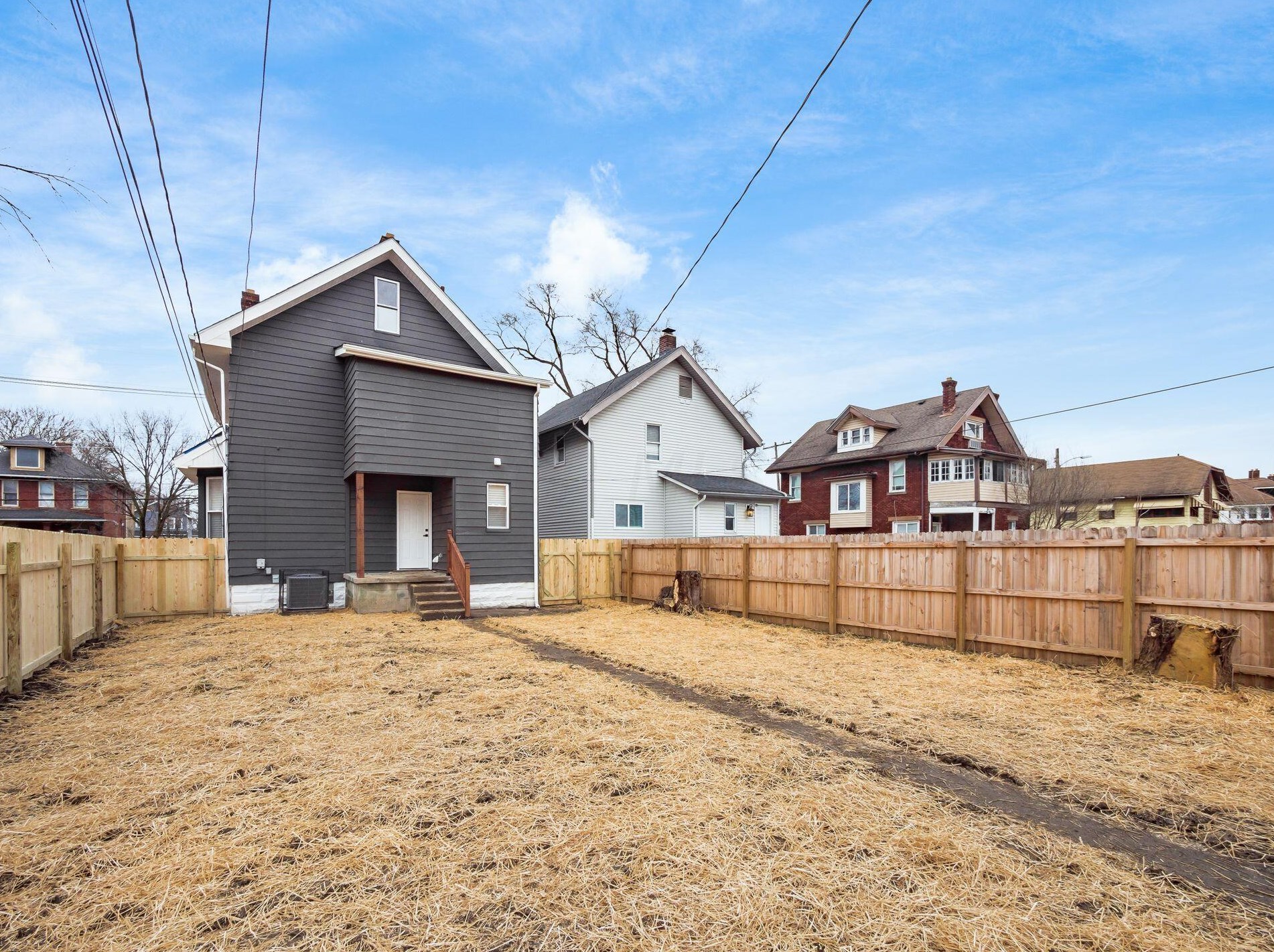 1111 Whittier St, Columbus OH  43206-3140 exterior