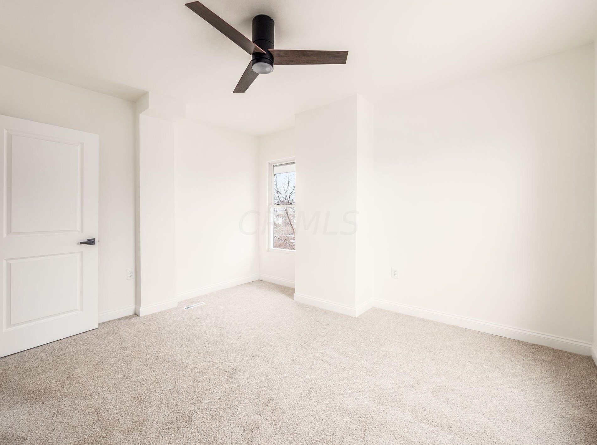 1111 Whittier St, Columbus OH  43206-3140 exterior