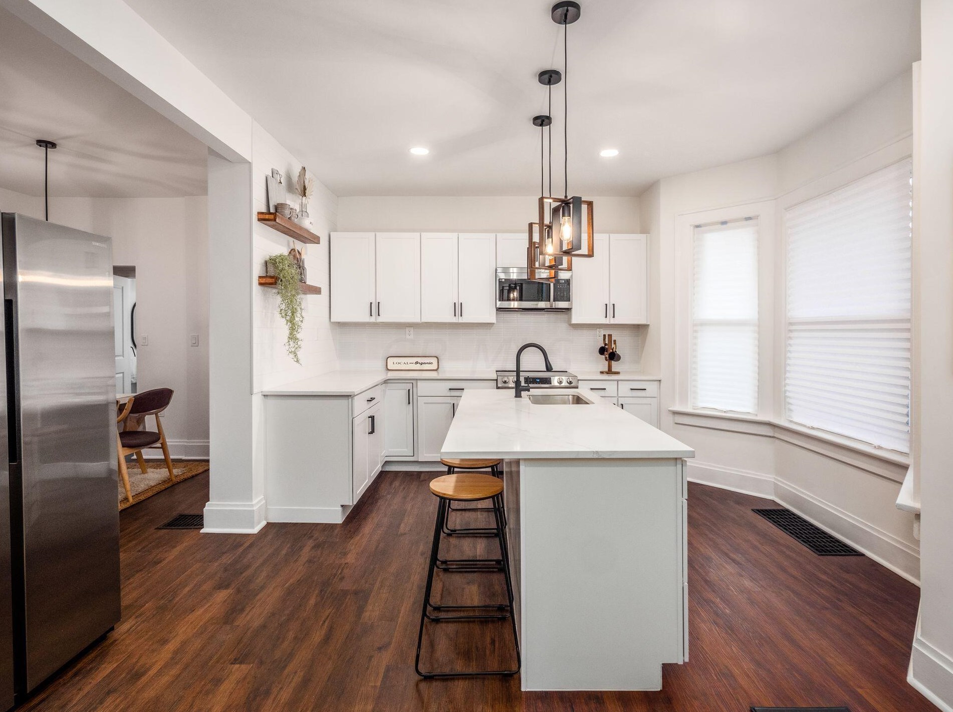 1111 Whittier St, Columbus OH  43206-3140 exterior