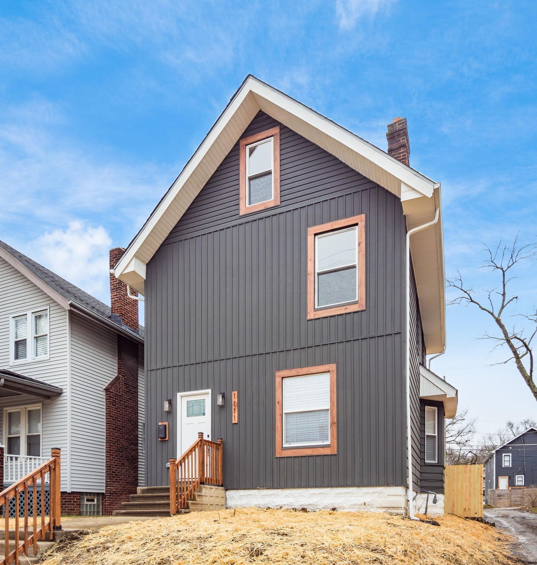 1111 Whittier St, Columbus OH  43206-3140 exterior