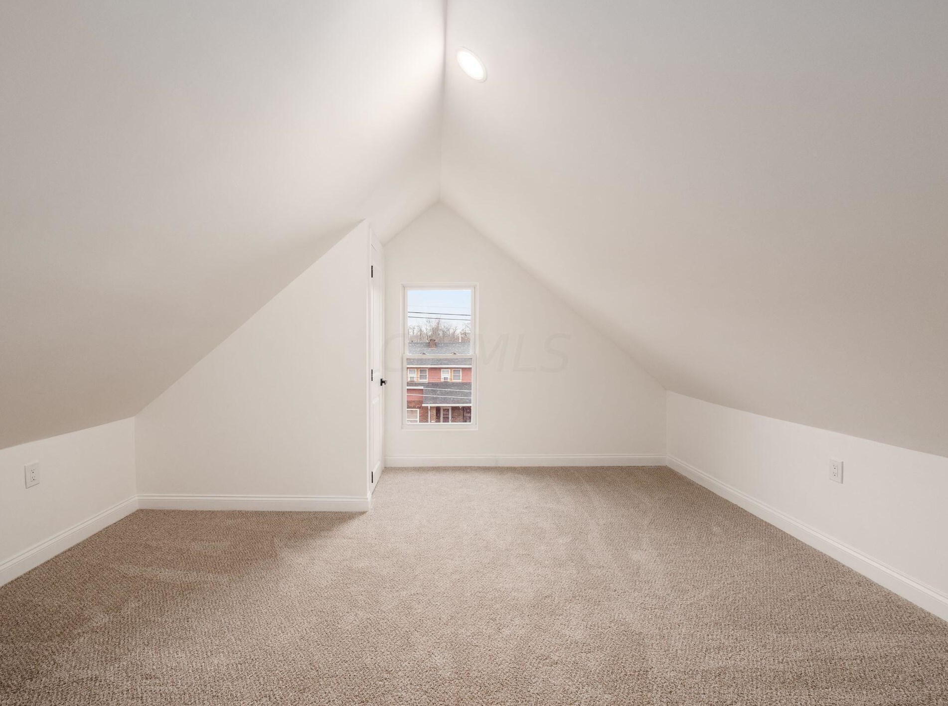 1111 Whittier St, Columbus OH  43206-3140 exterior