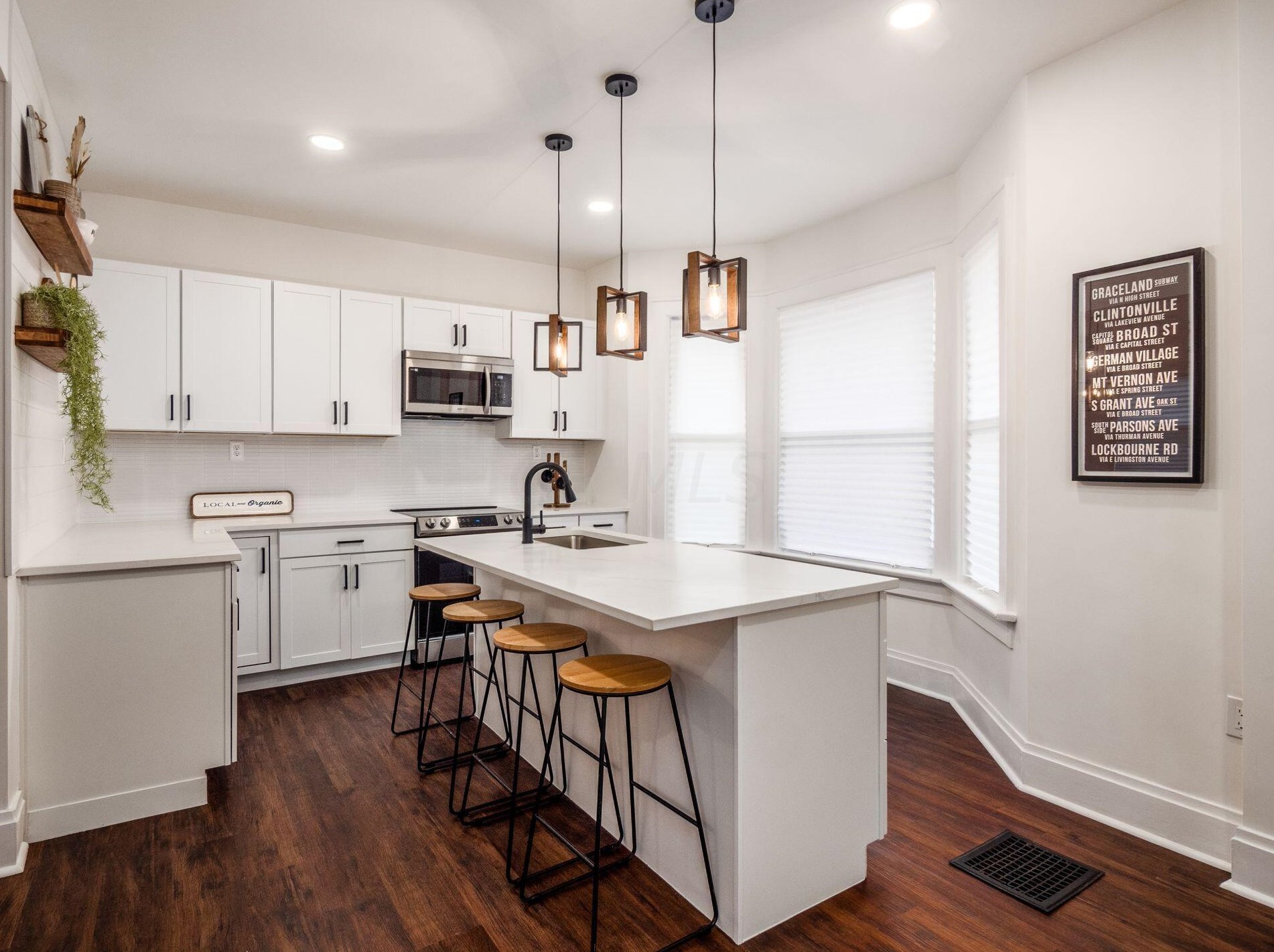 1111 Whittier St, Columbus OH  43206-3140 exterior