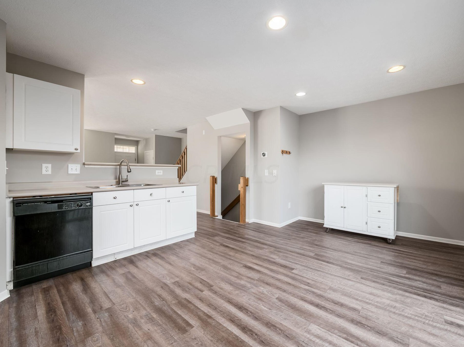 359 Oxford Oak Dr, Blacklick OH  43004-8484 exterior