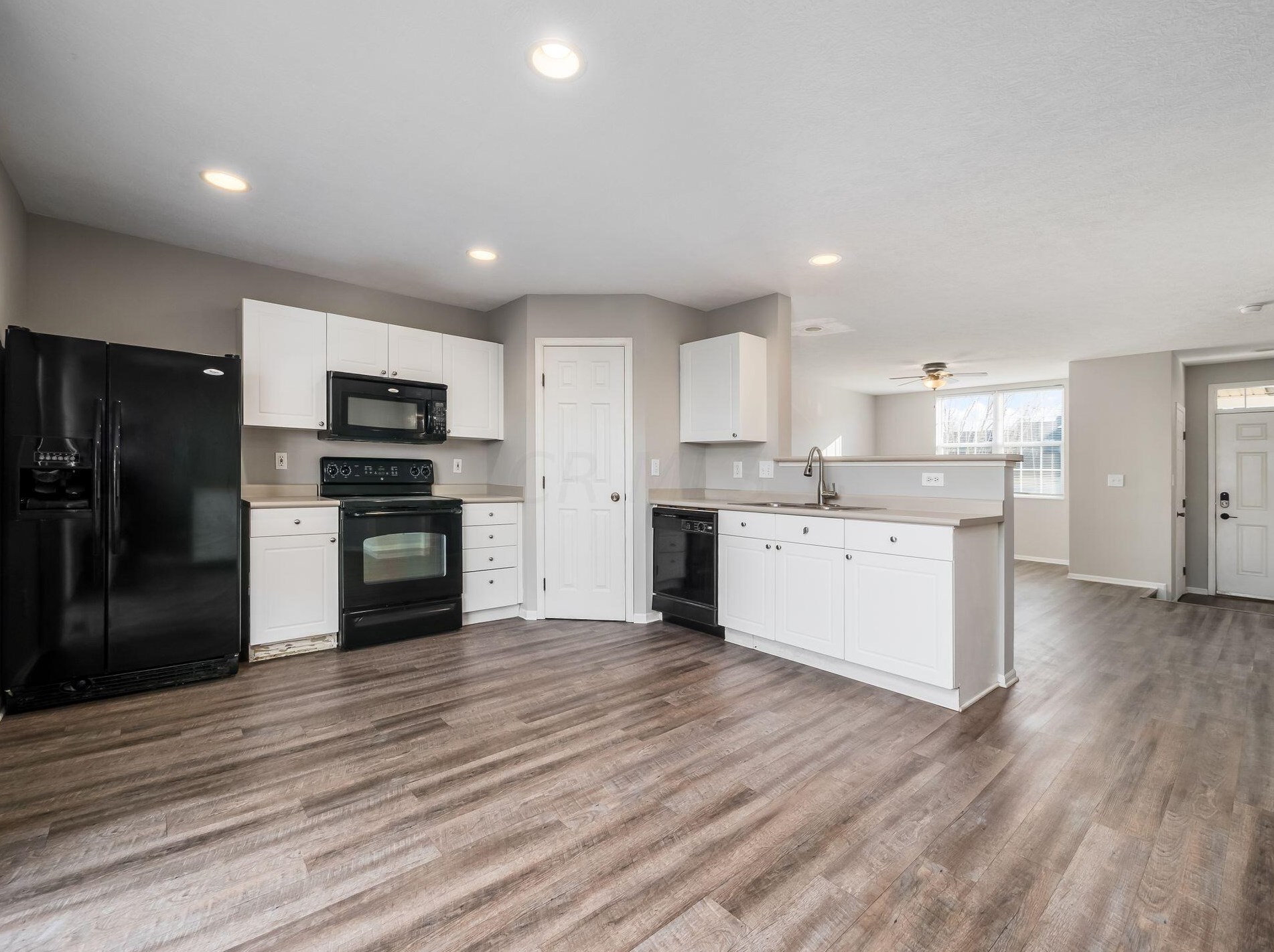 359 Oxford Oak Dr, Blacklick OH  43004-8484 exterior