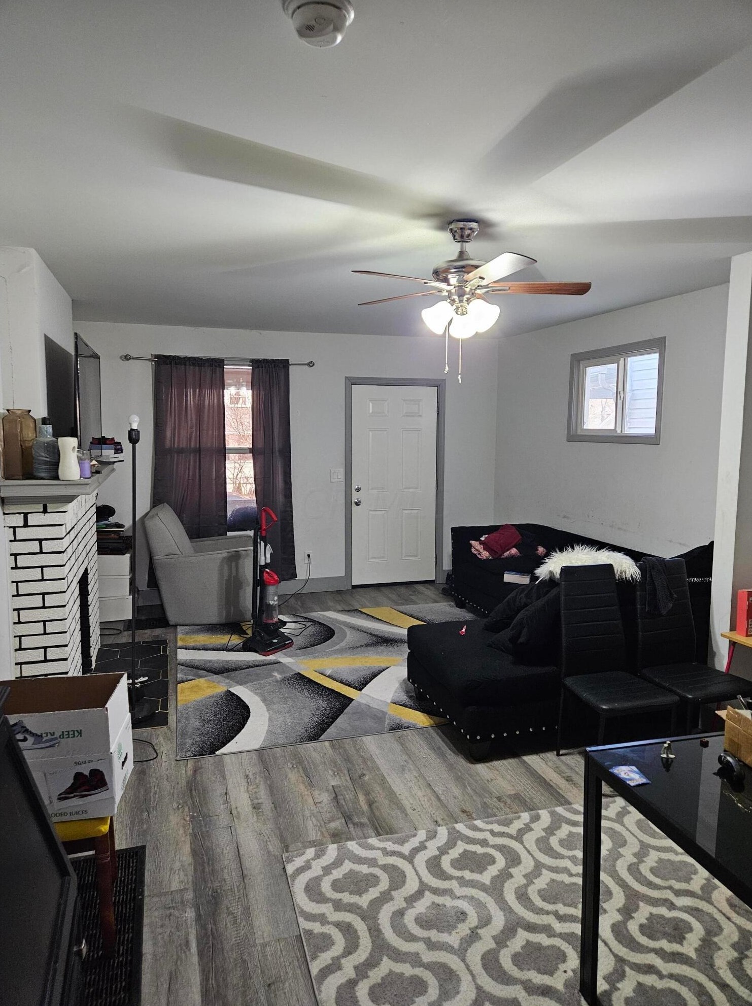 1501 Duxberry Ave, Columbus OH 43211-1619 exterior