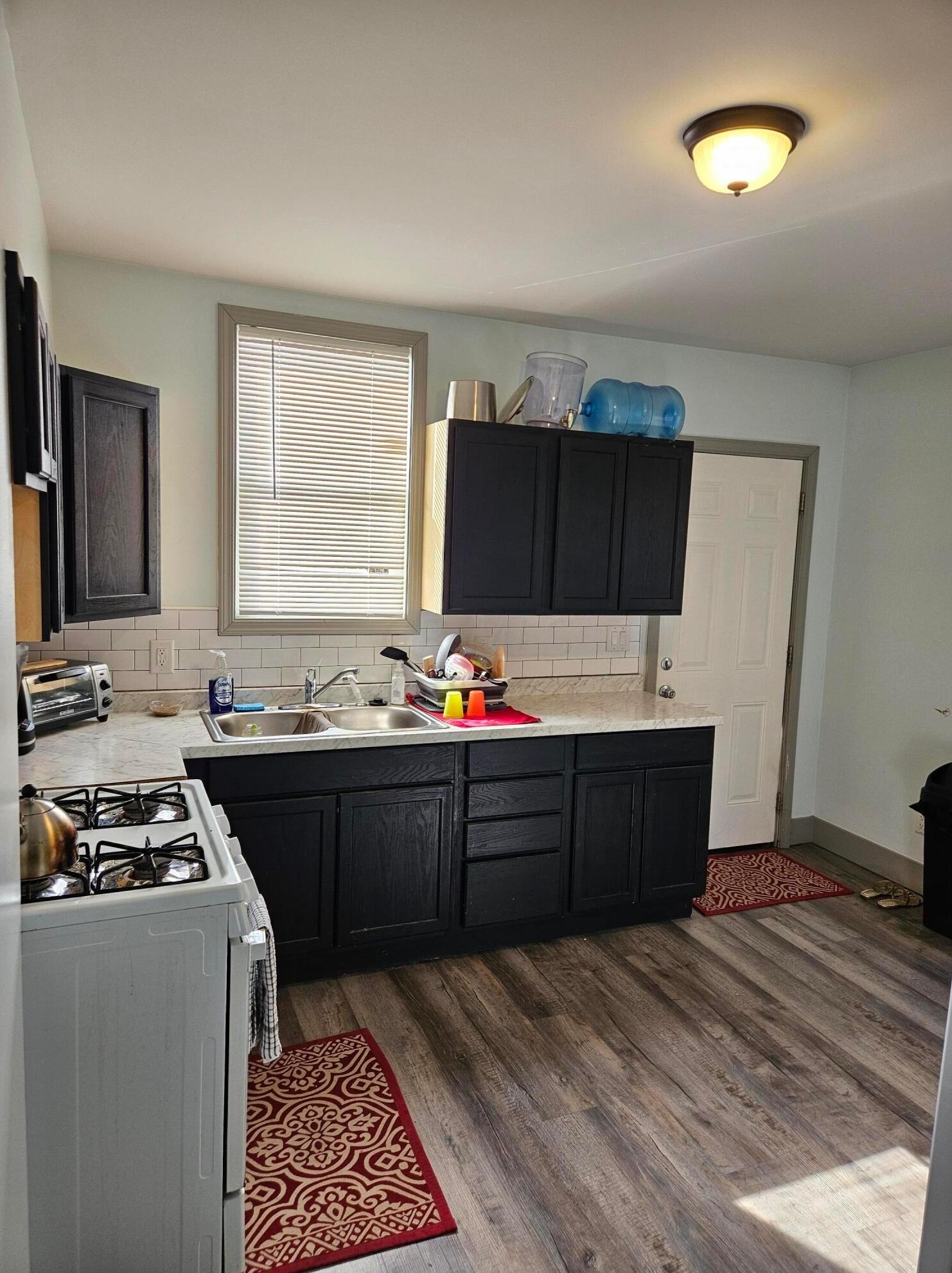 1501 Duxberry Ave, Columbus OH 43211-1619 exterior