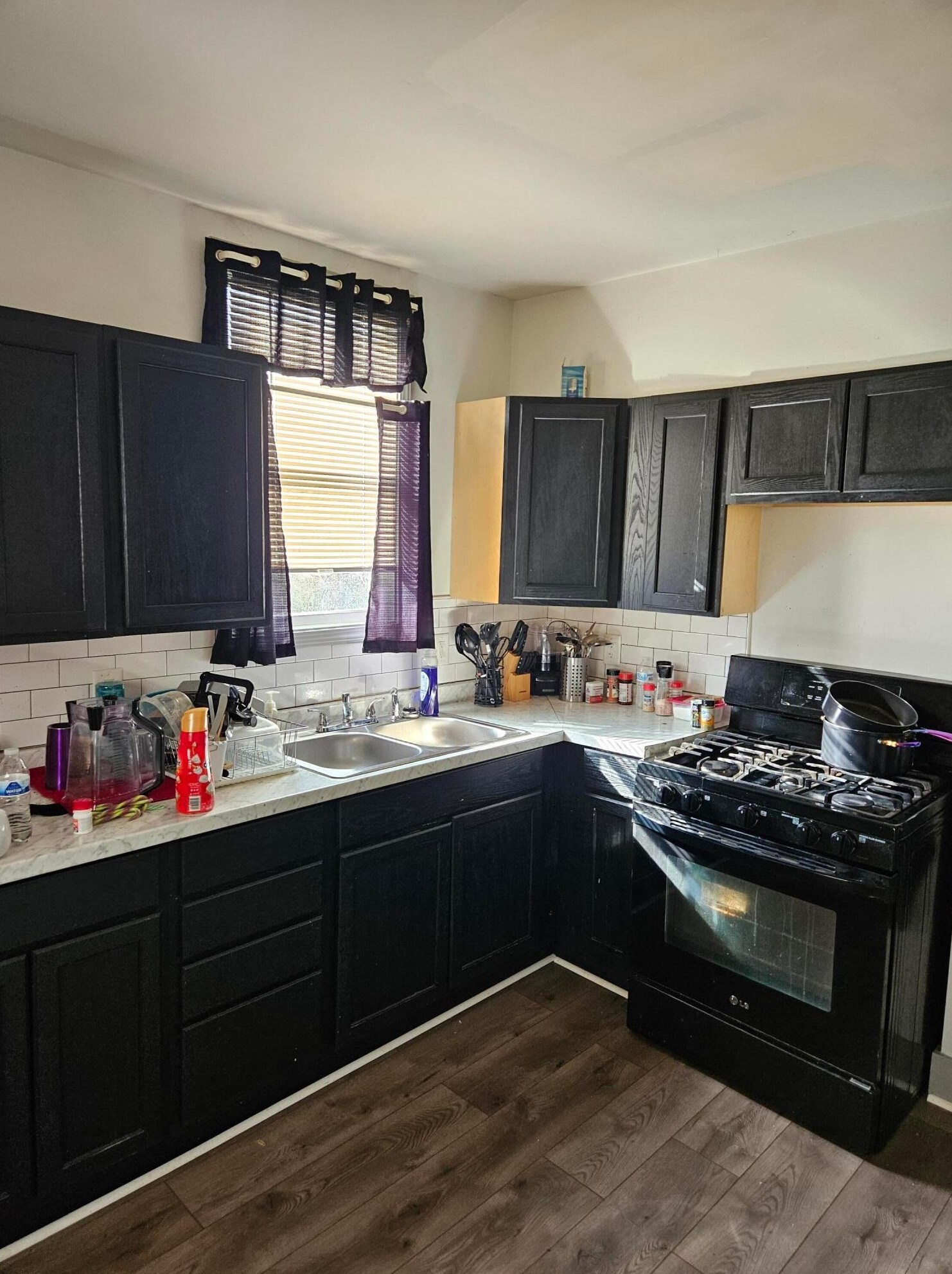 1501 Duxberry Ave, Columbus OH 43211-1619 exterior