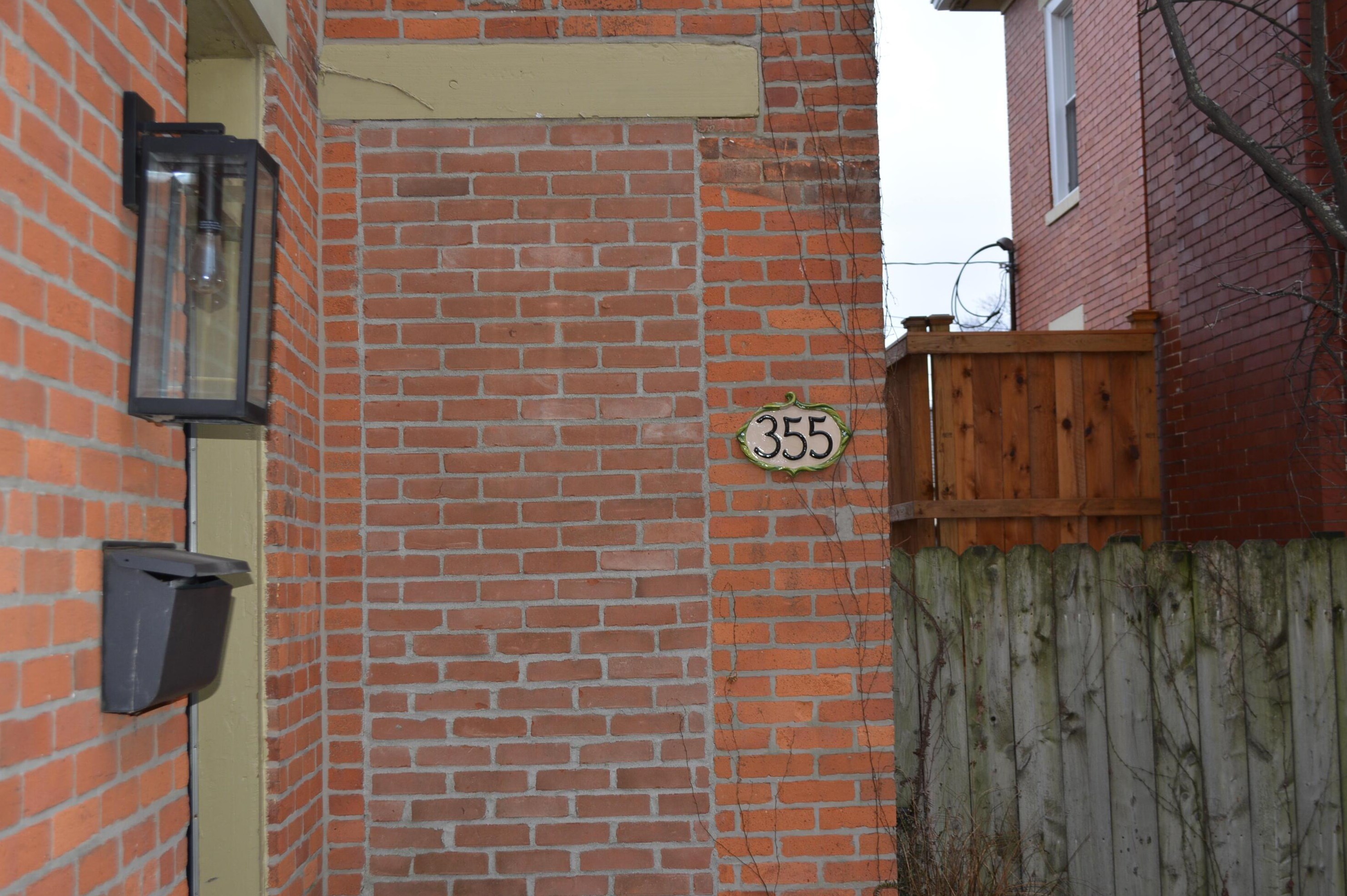 355 3rd Ave, Columbus OH  43201-3682 exterior