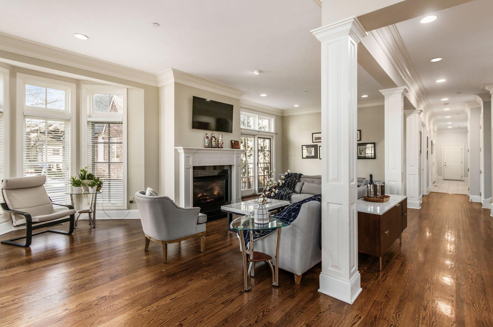 2453 Cambridge Blvd, Columbus OH  43221-4023 exterior