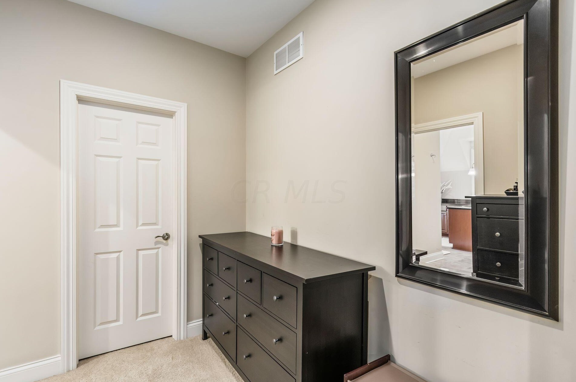 2453 Cambridge Blvd, Columbus OH  43221-4023 exterior