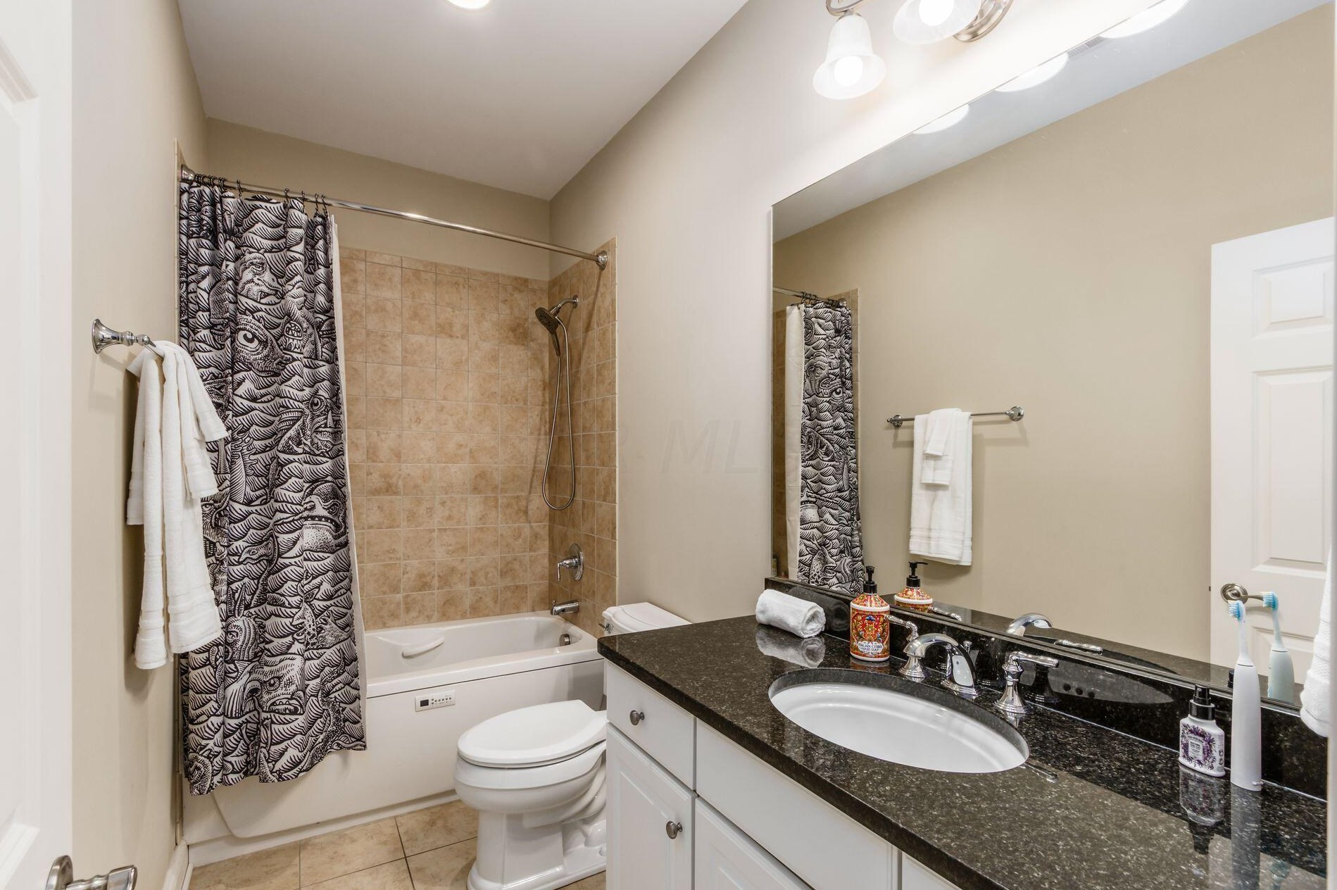 2453 Cambridge Blvd, Columbus OH  43221-4023 exterior