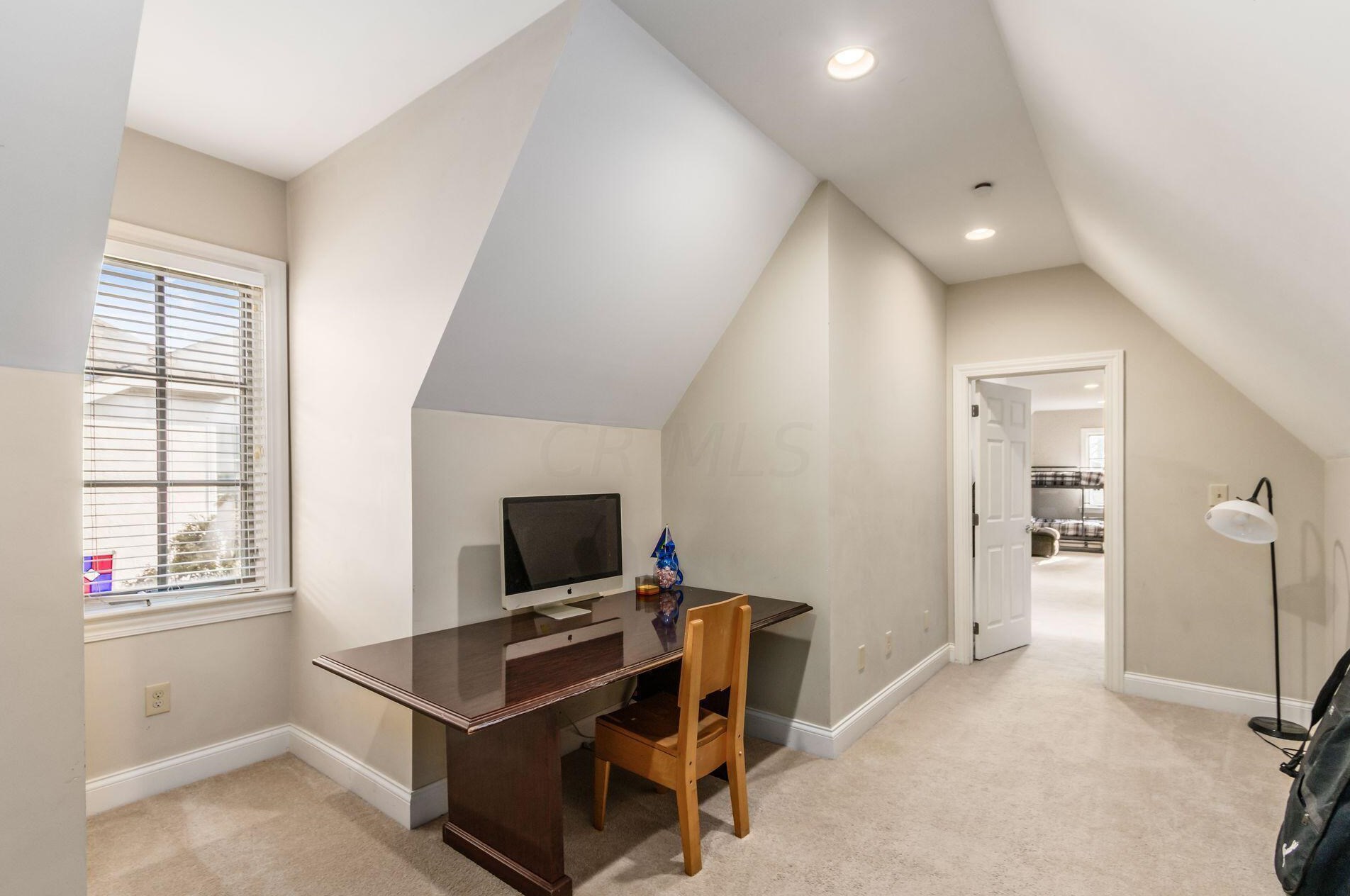 2453 Cambridge Blvd, Columbus OH  43221-4023 exterior