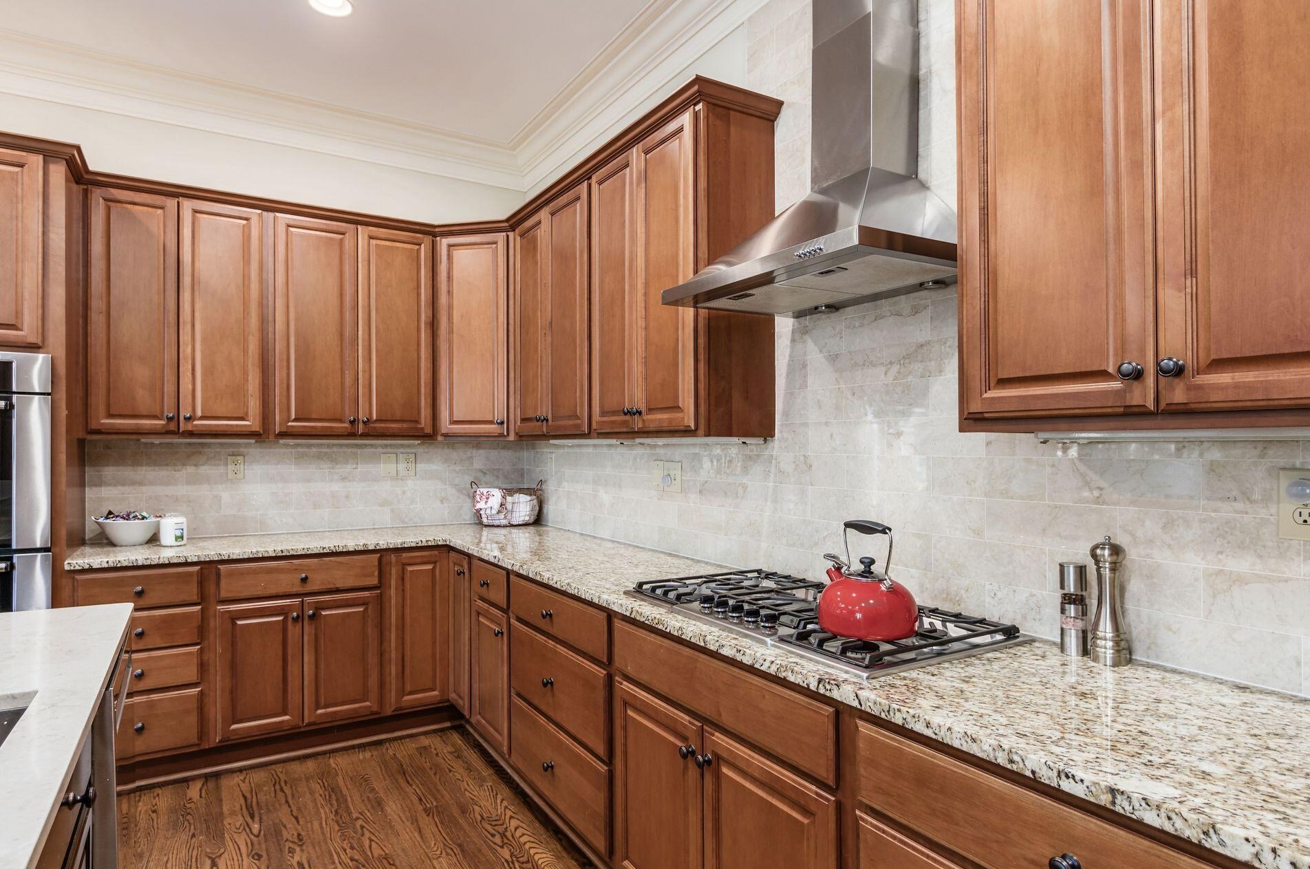 2453 Cambridge Blvd, Columbus OH  43221-4023 exterior