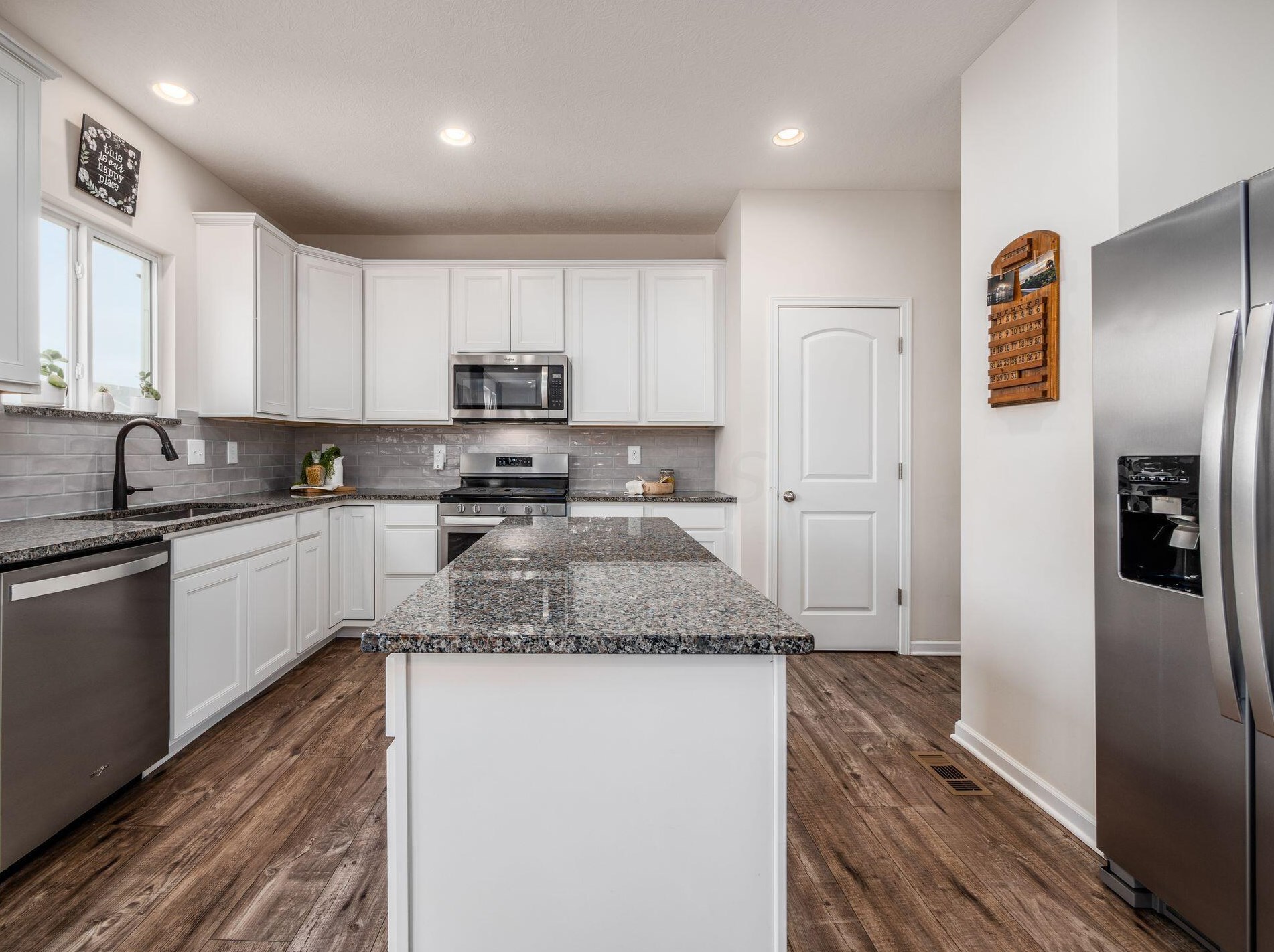 854 Boulder Dr, Delaware OH  43015-4213 exterior