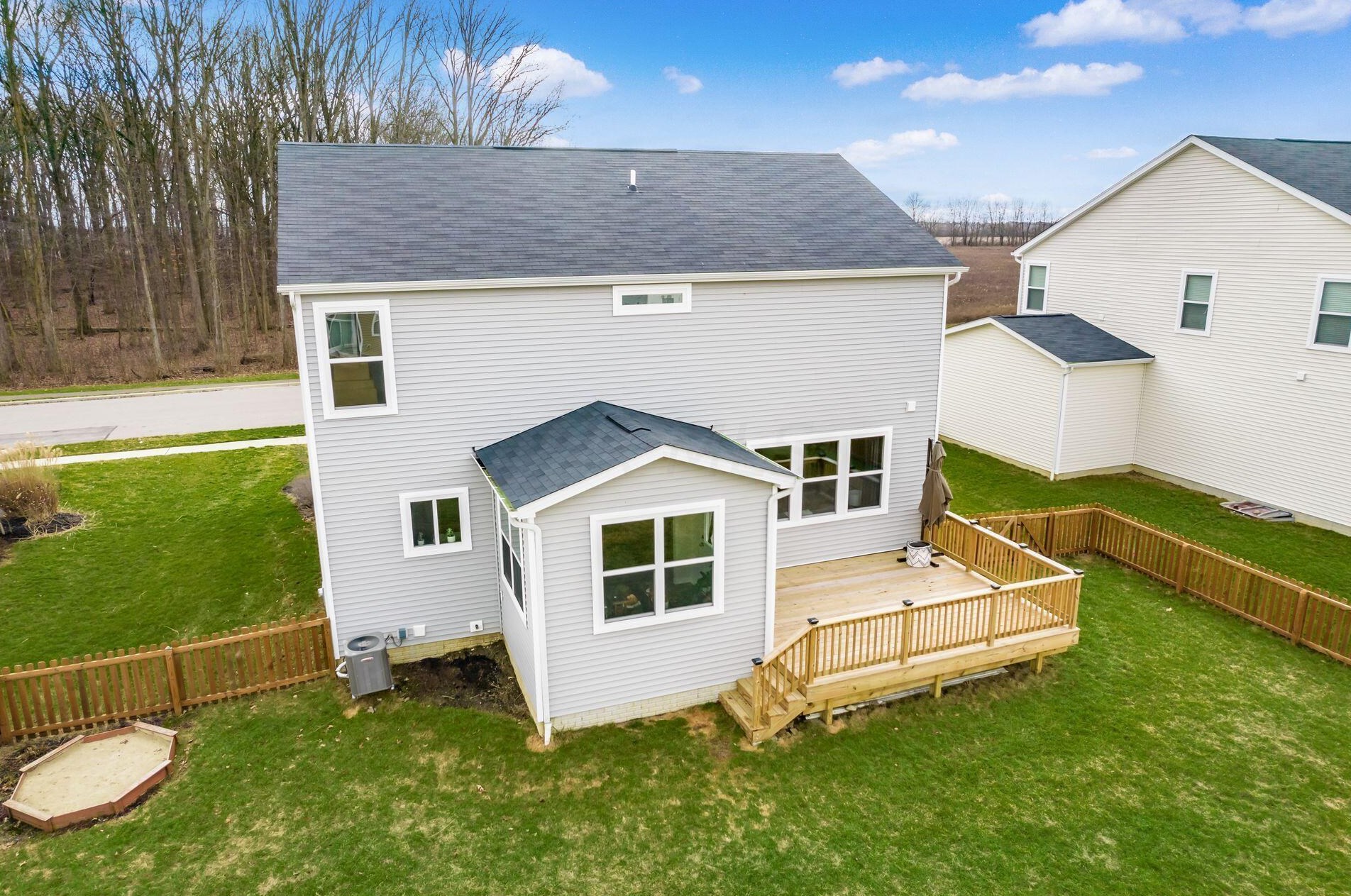 854 Boulder Dr, Delaware OH  43015-4213 exterior