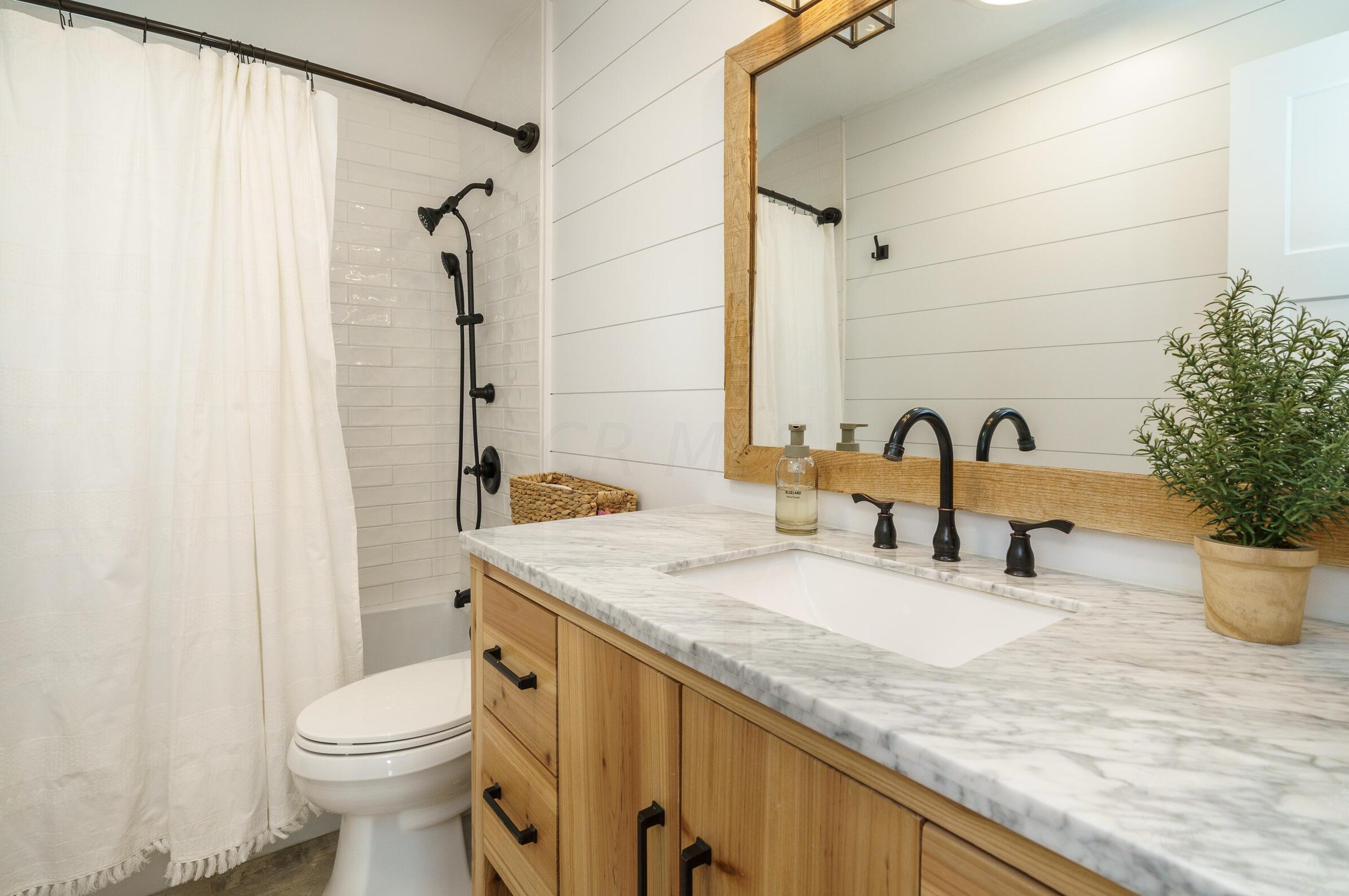 1981 Milden Rd, Columbus OH  43221-1937 exterior