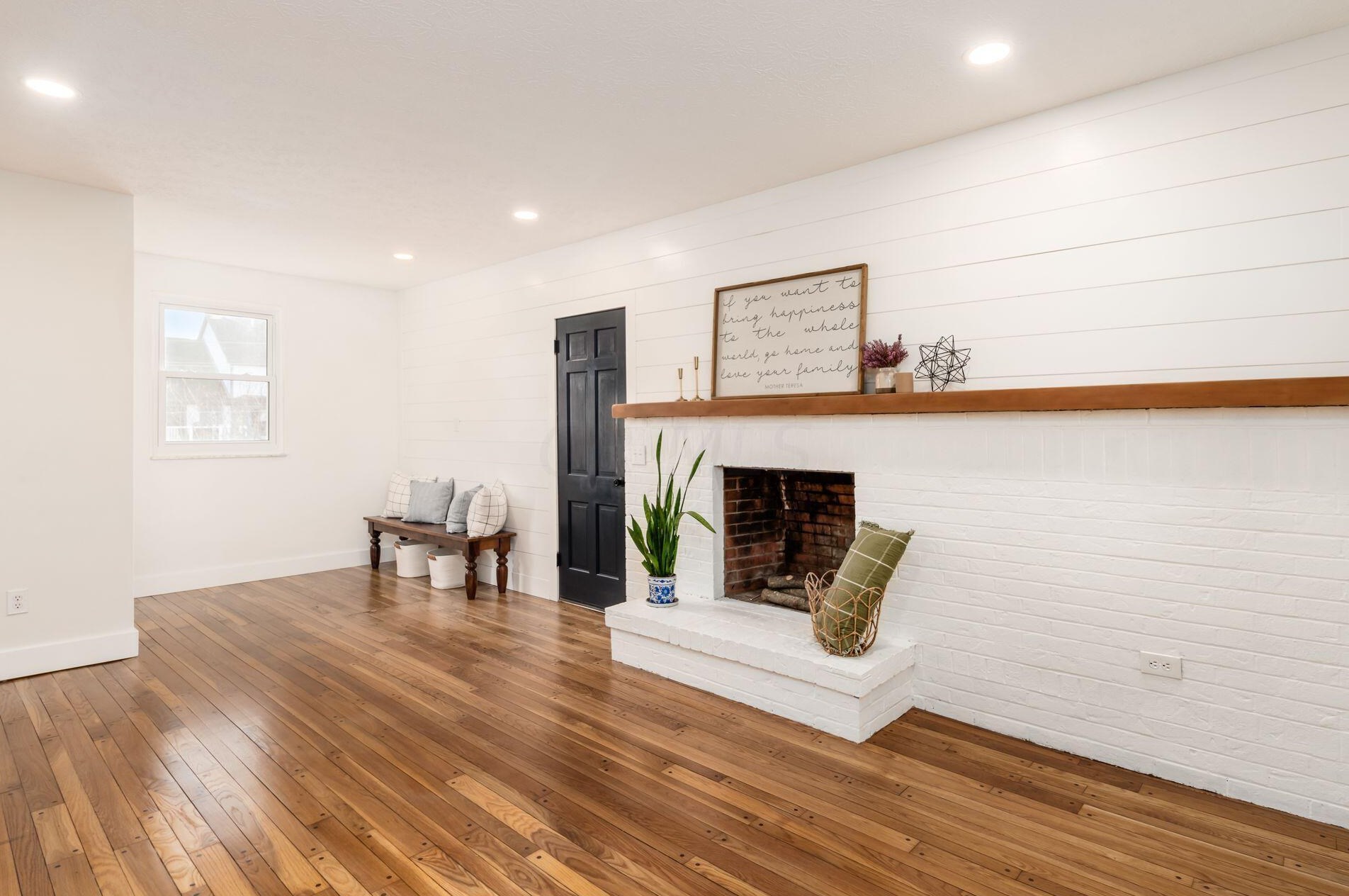 835 Colony Way, Columbus OH  43235-1755 exterior