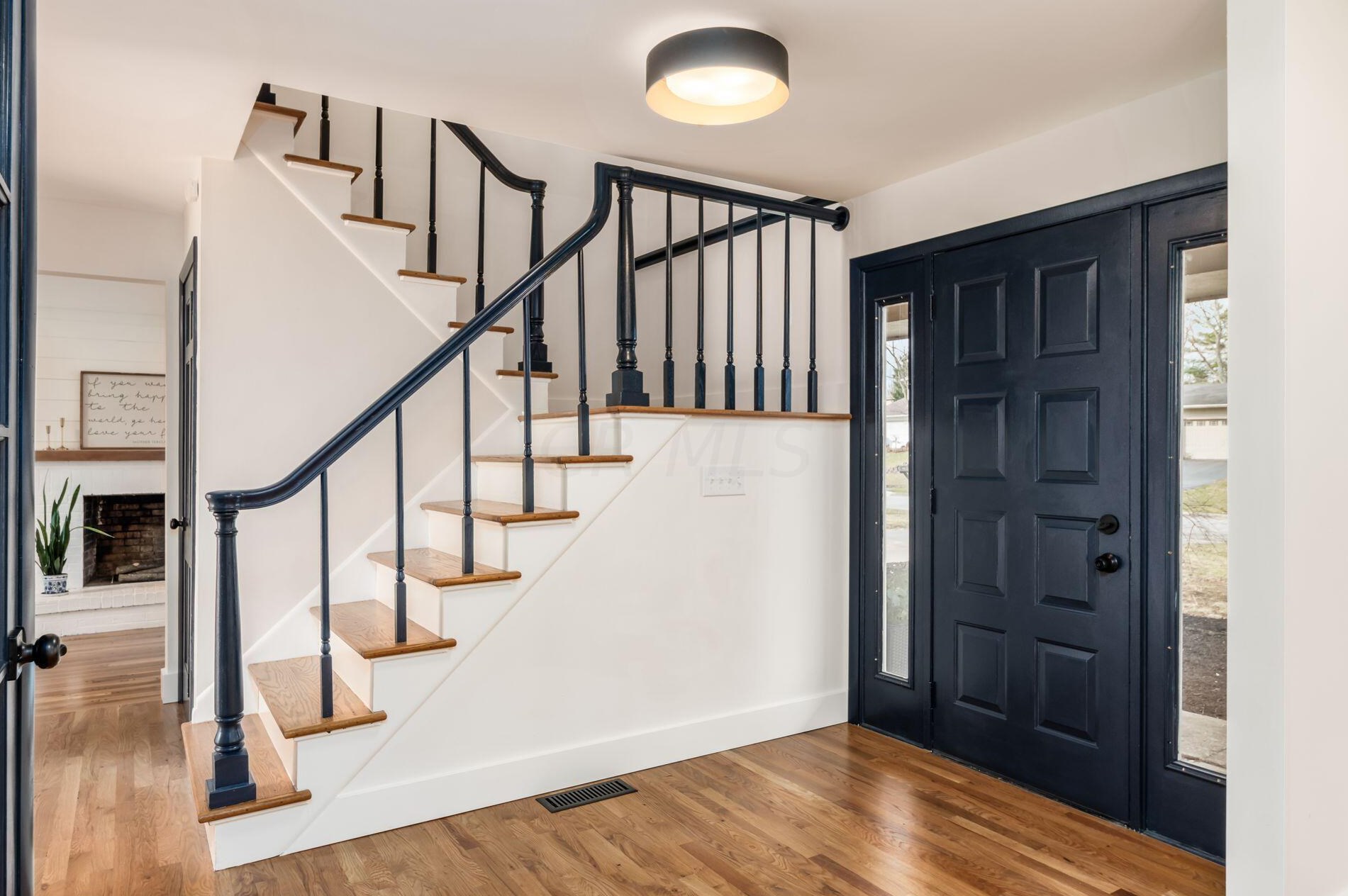 835 Colony Way, Columbus OH  43235-1755 exterior