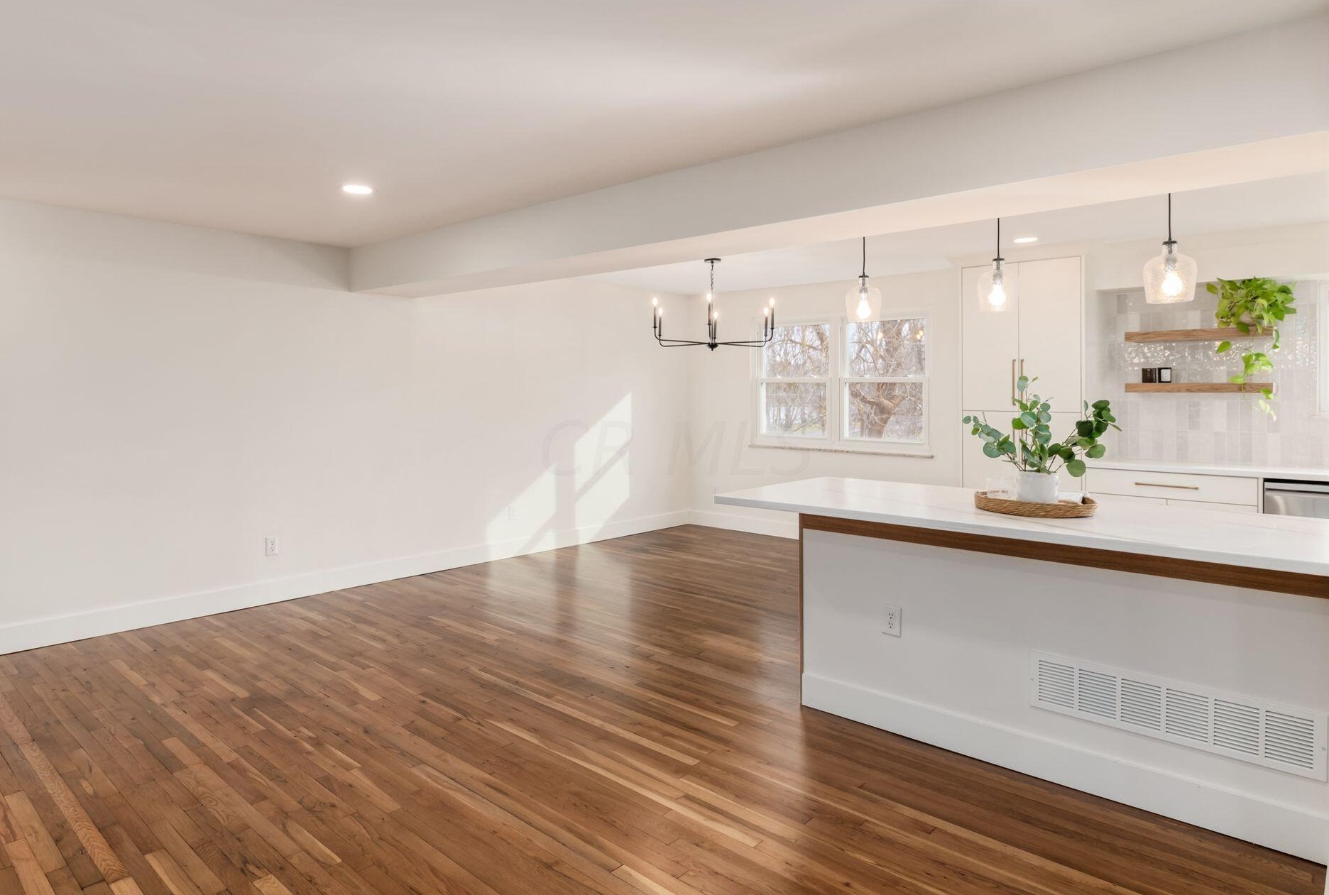 835 Colony Way, Columbus OH  43235-1755 exterior