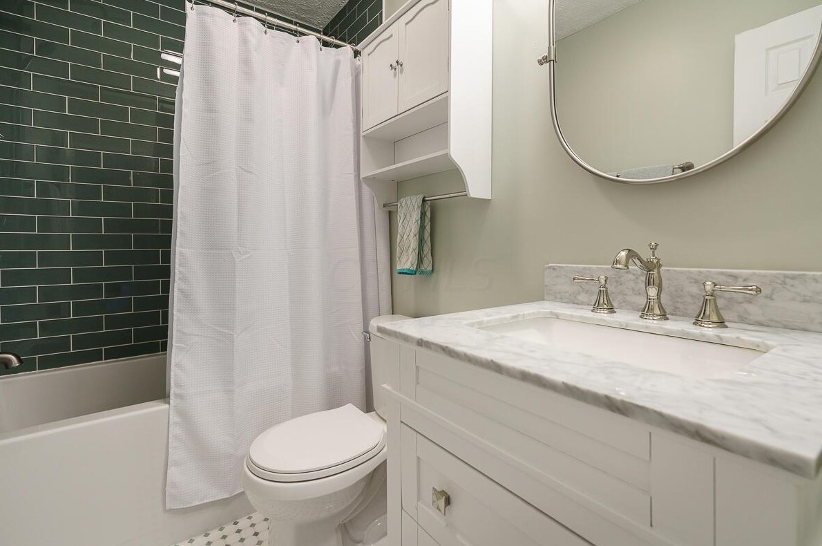 866 Blvd, Columbus OH 43221-2902 exterior