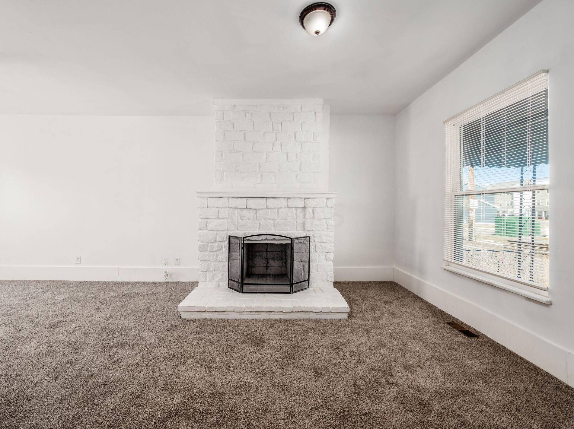 155 Wheatland Ave, Columbus OH  43204-3776 exterior