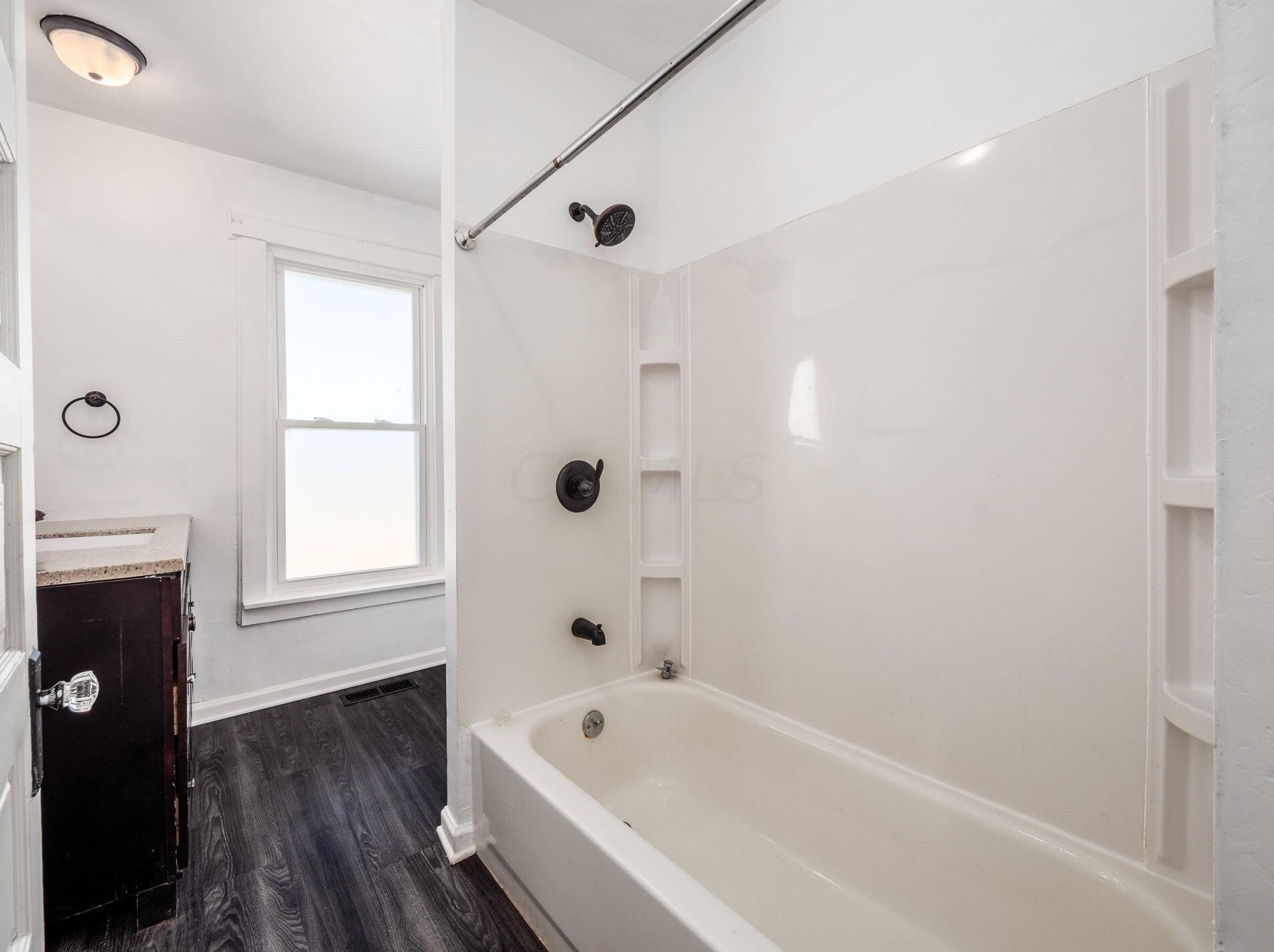 155 Wheatland Ave, Columbus OH  43204-3776 exterior