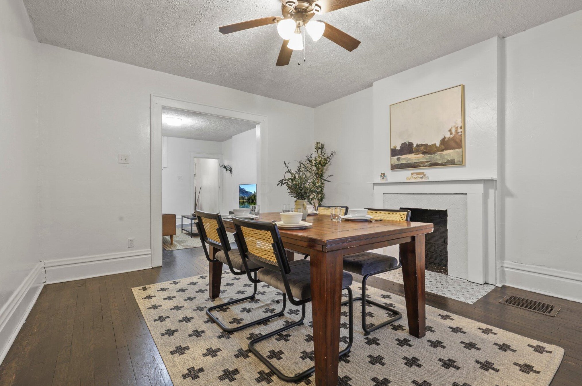 612 2 Ave, Columbus OH 43201-3781 exterior