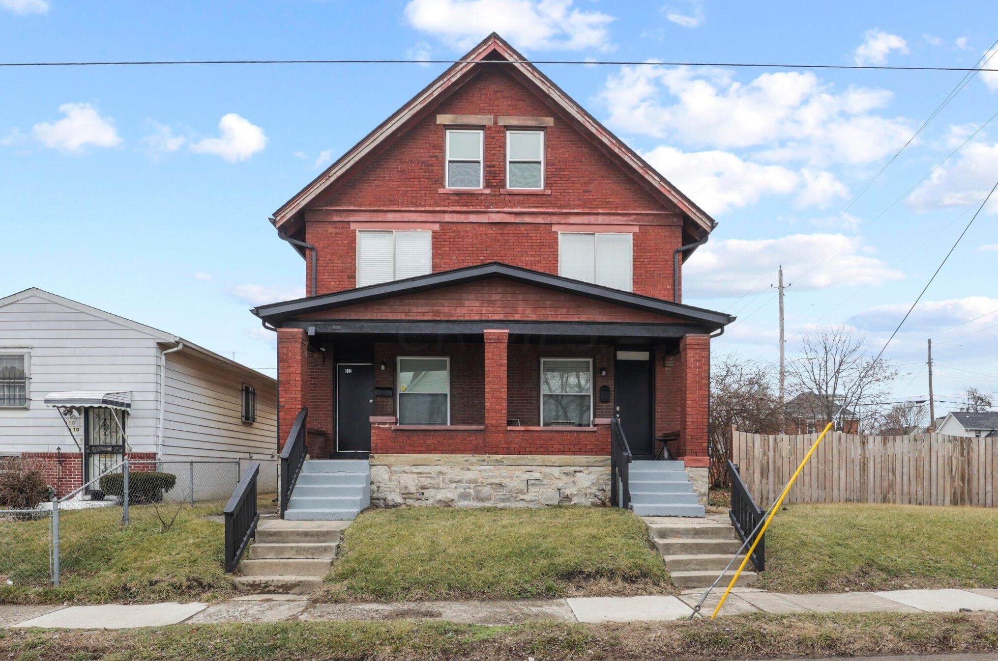 612 2 Ave, Columbus OH 43201-3781 exterior