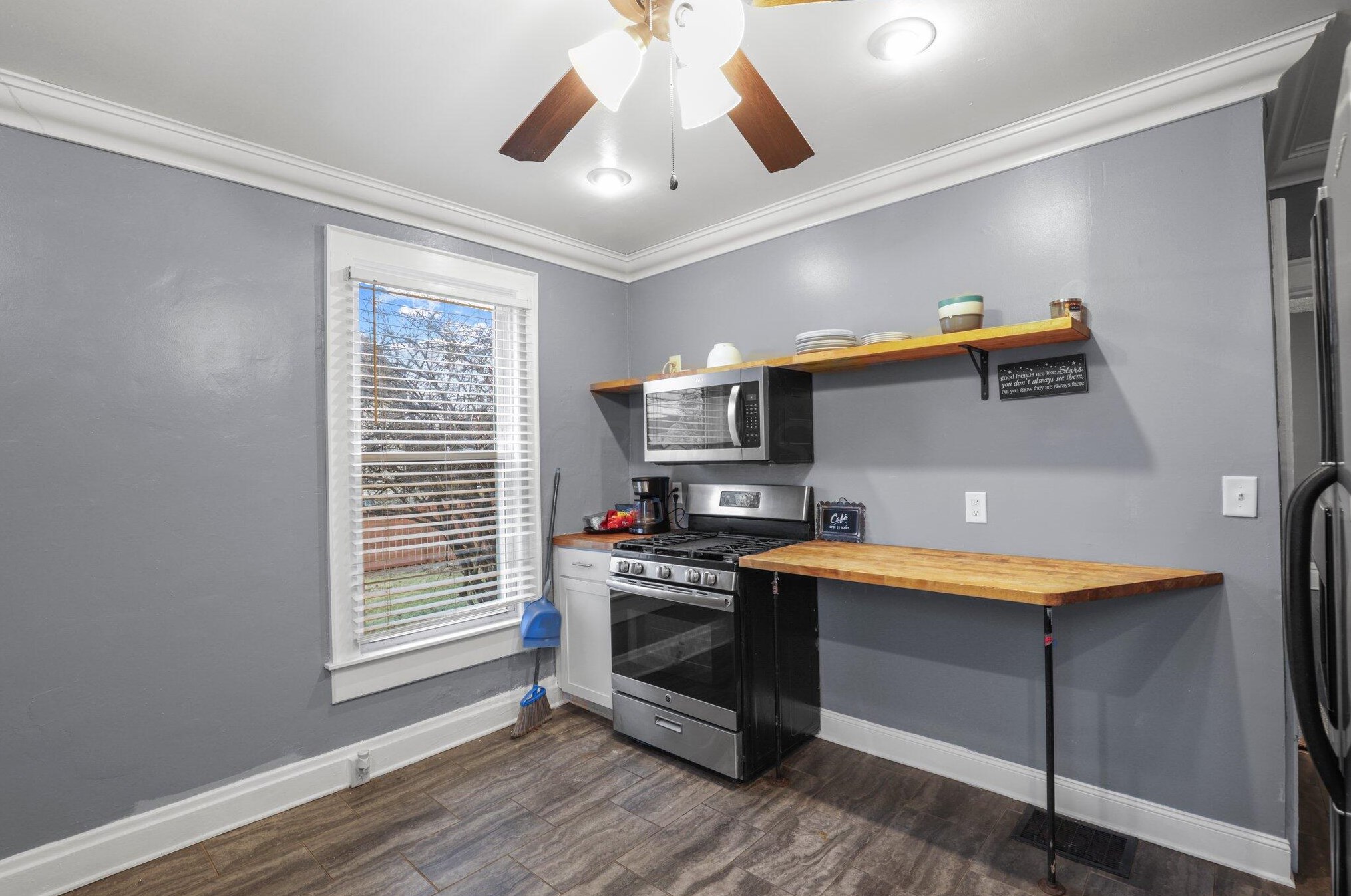 612 2 Ave, Columbus OH 43201-3781 exterior