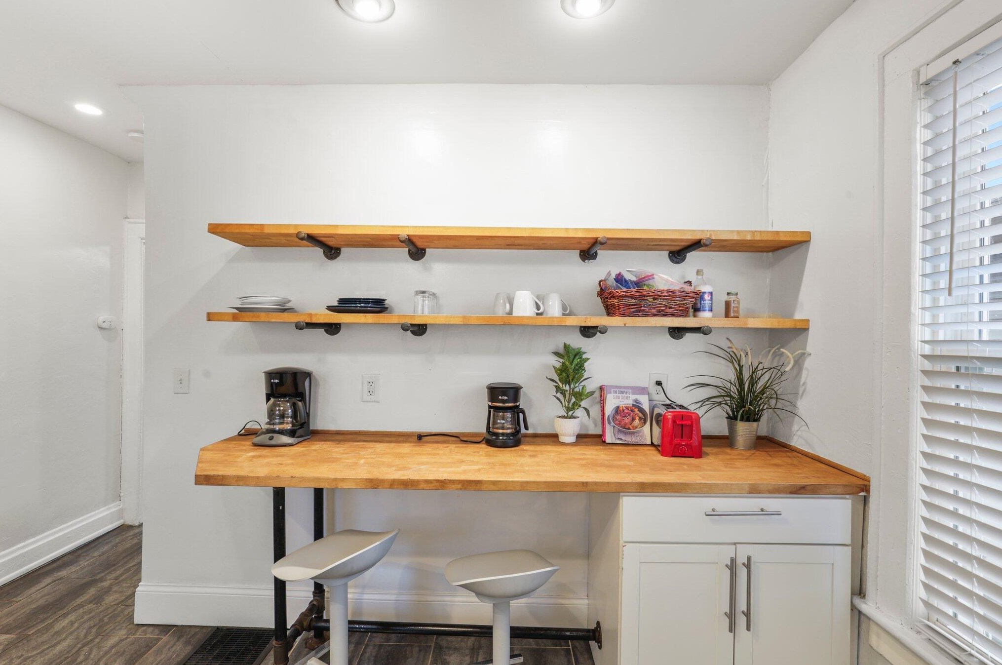 612 2 Ave, Columbus OH 43201-3781 exterior