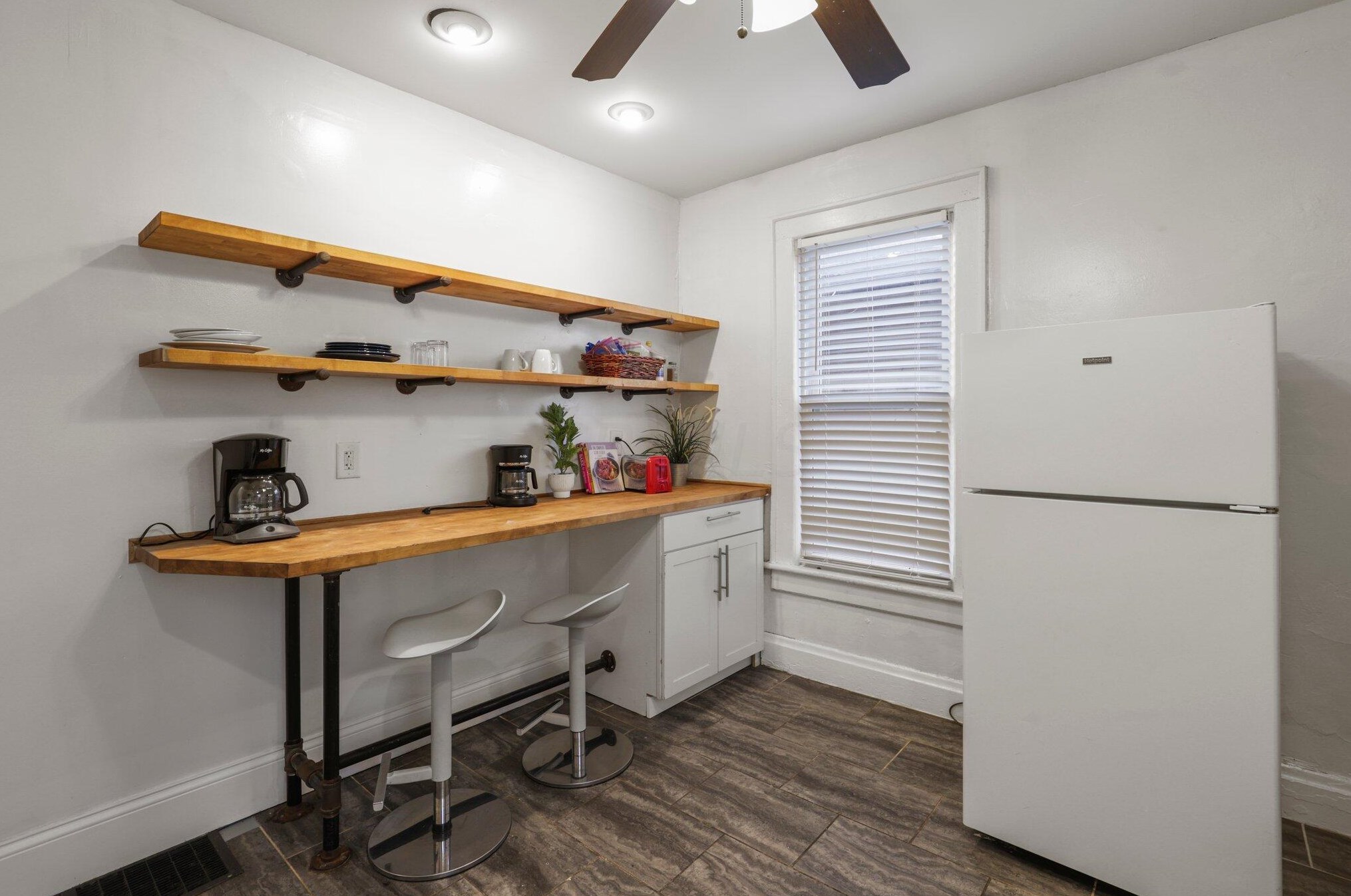 612 2 Ave, Columbus OH 43201-3781 exterior