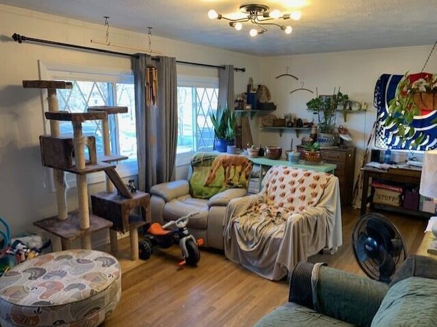 661 Roth Ave, Columbus OH  43228-2916 exterior